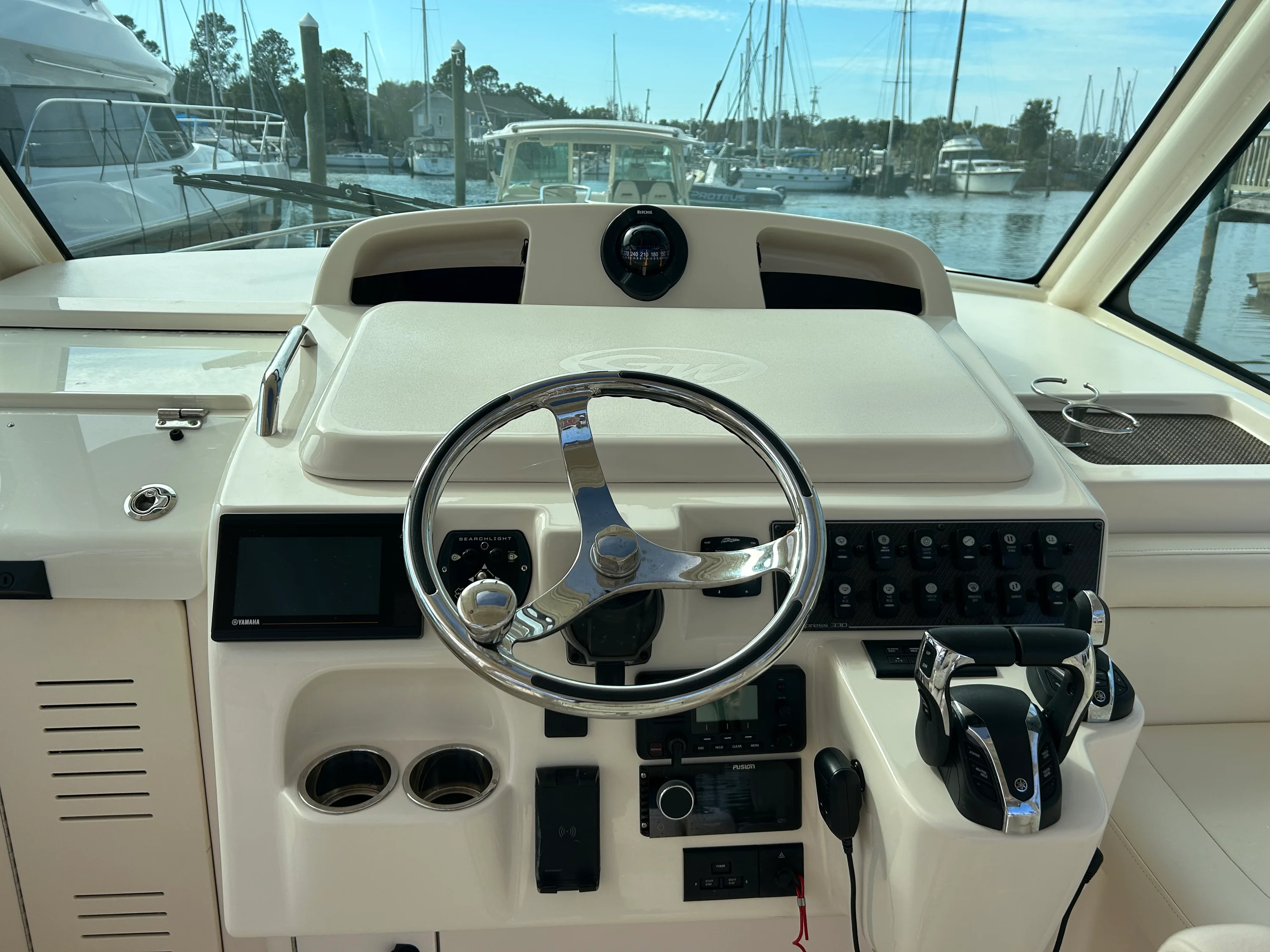 2021 Grady-White Express 330 Image Thumbnail #19