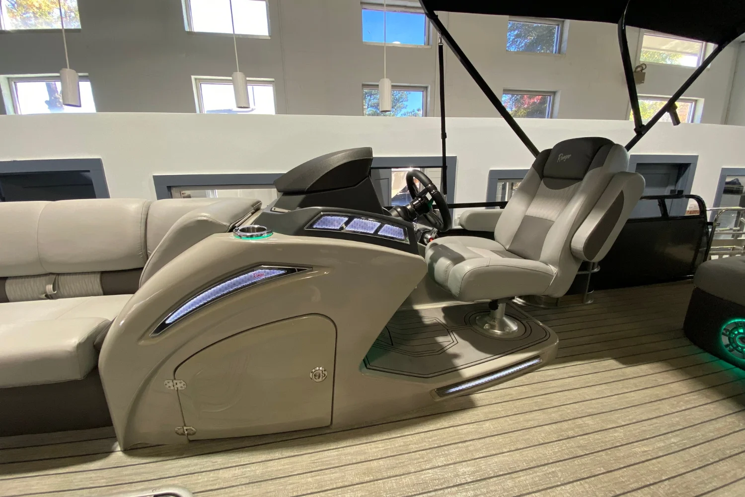 2023 Ranger 2500LS Image Thumbnail #12