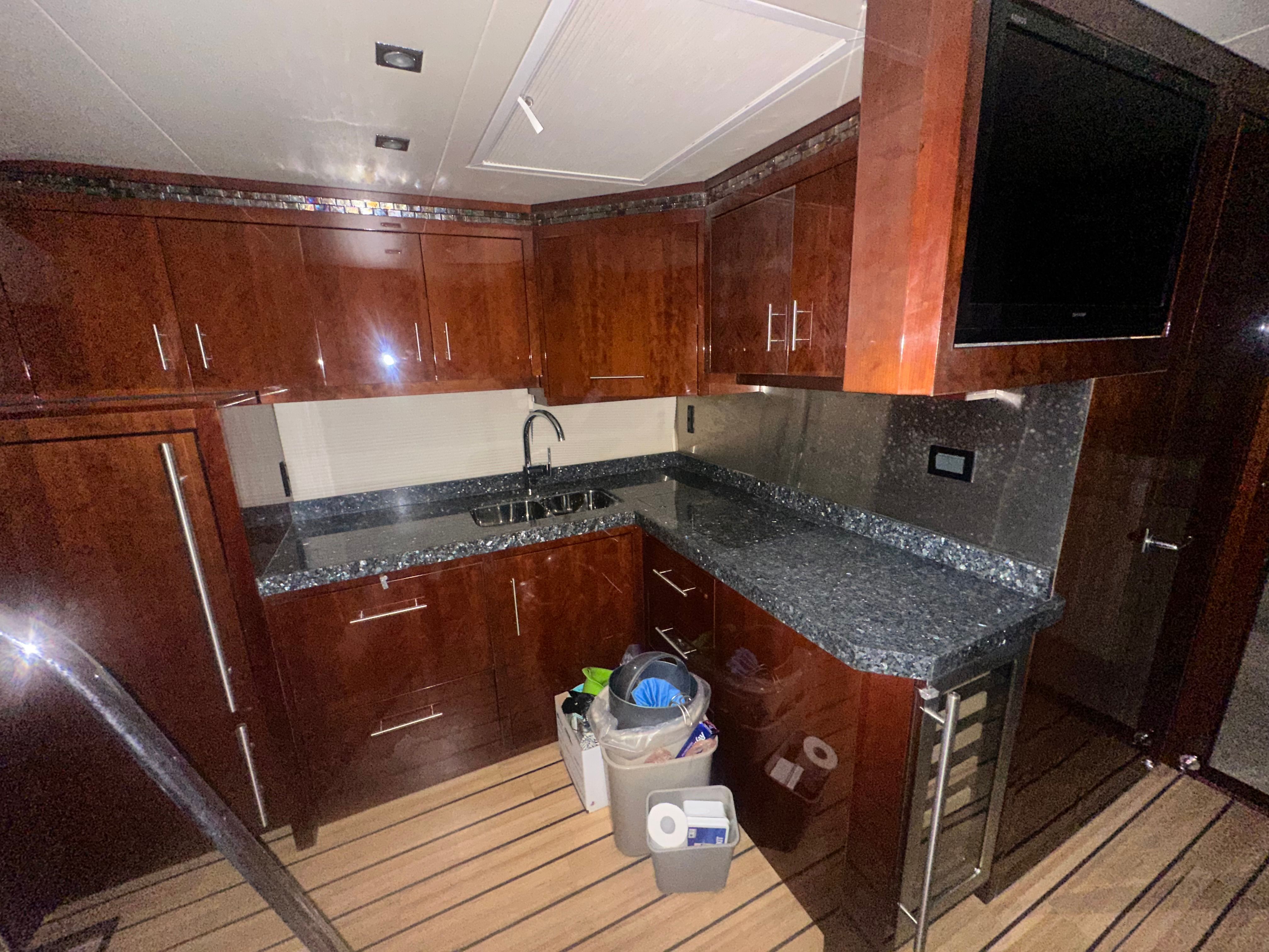 2014 Regal 52 SPORT COUPE Image Thumbnail #3