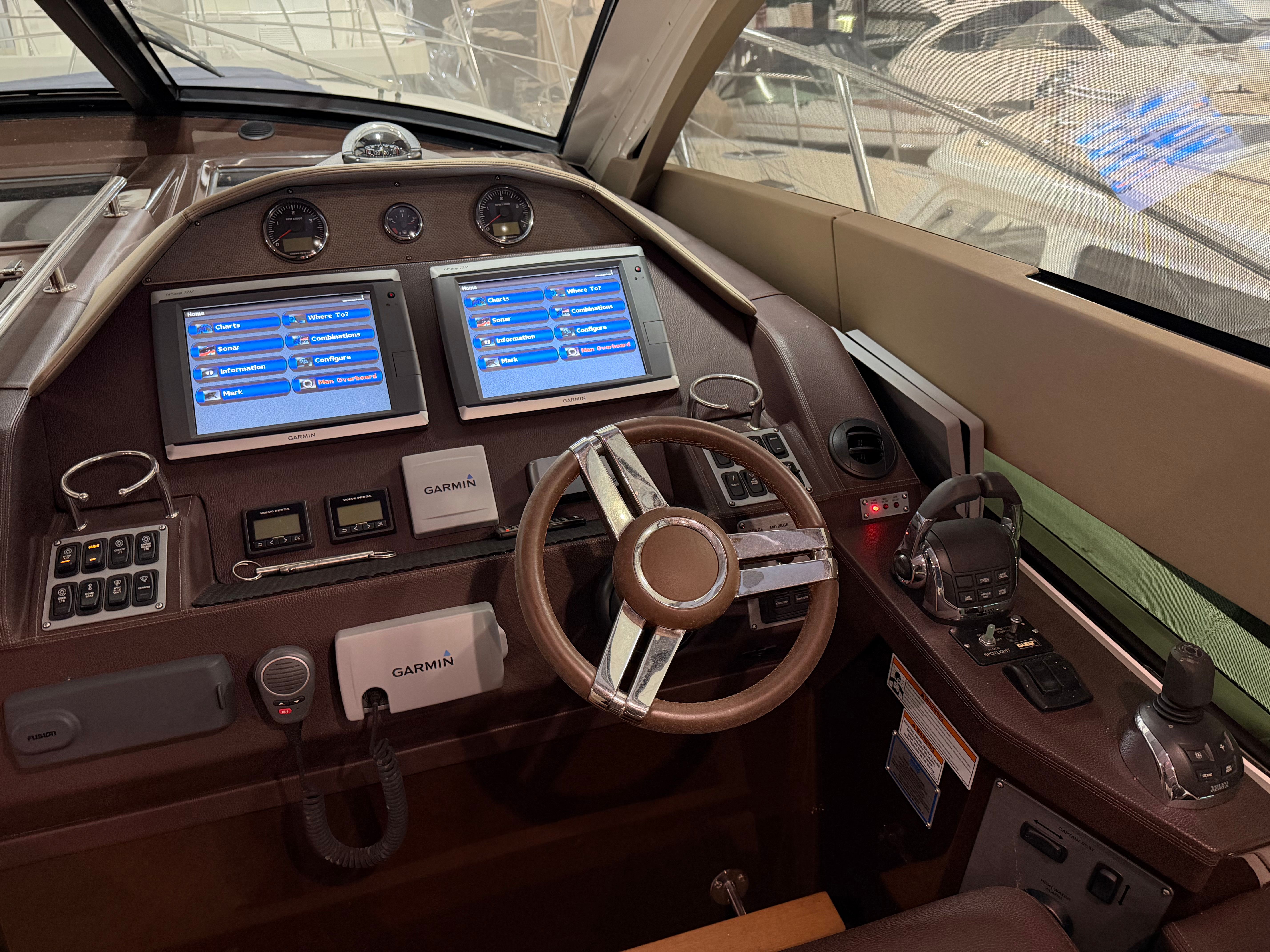 2014 Regal 52 SPORT COUPE Image Thumbnail #18