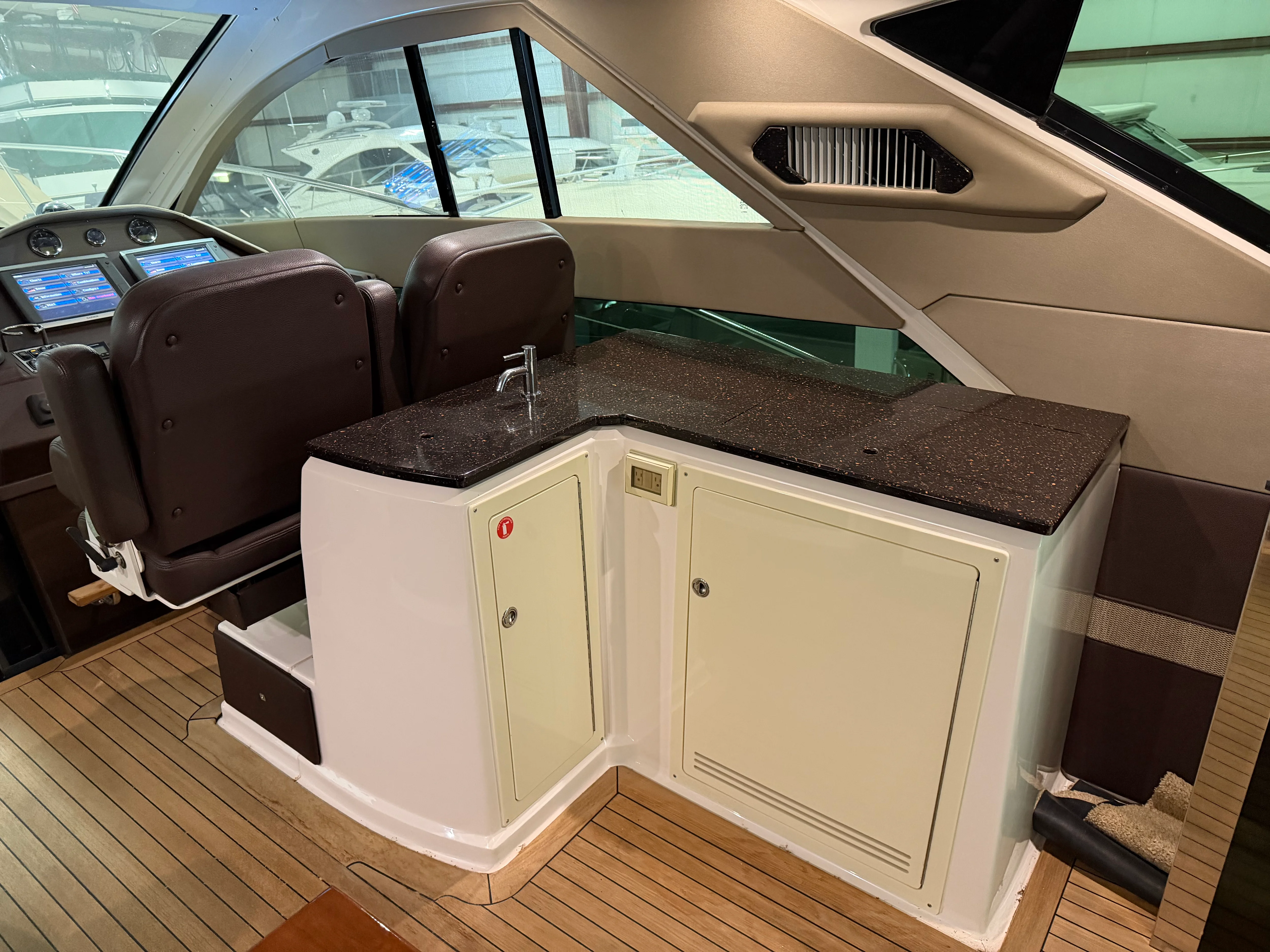 2014 Regal 52 SPORT COUPE Image Thumbnail #9