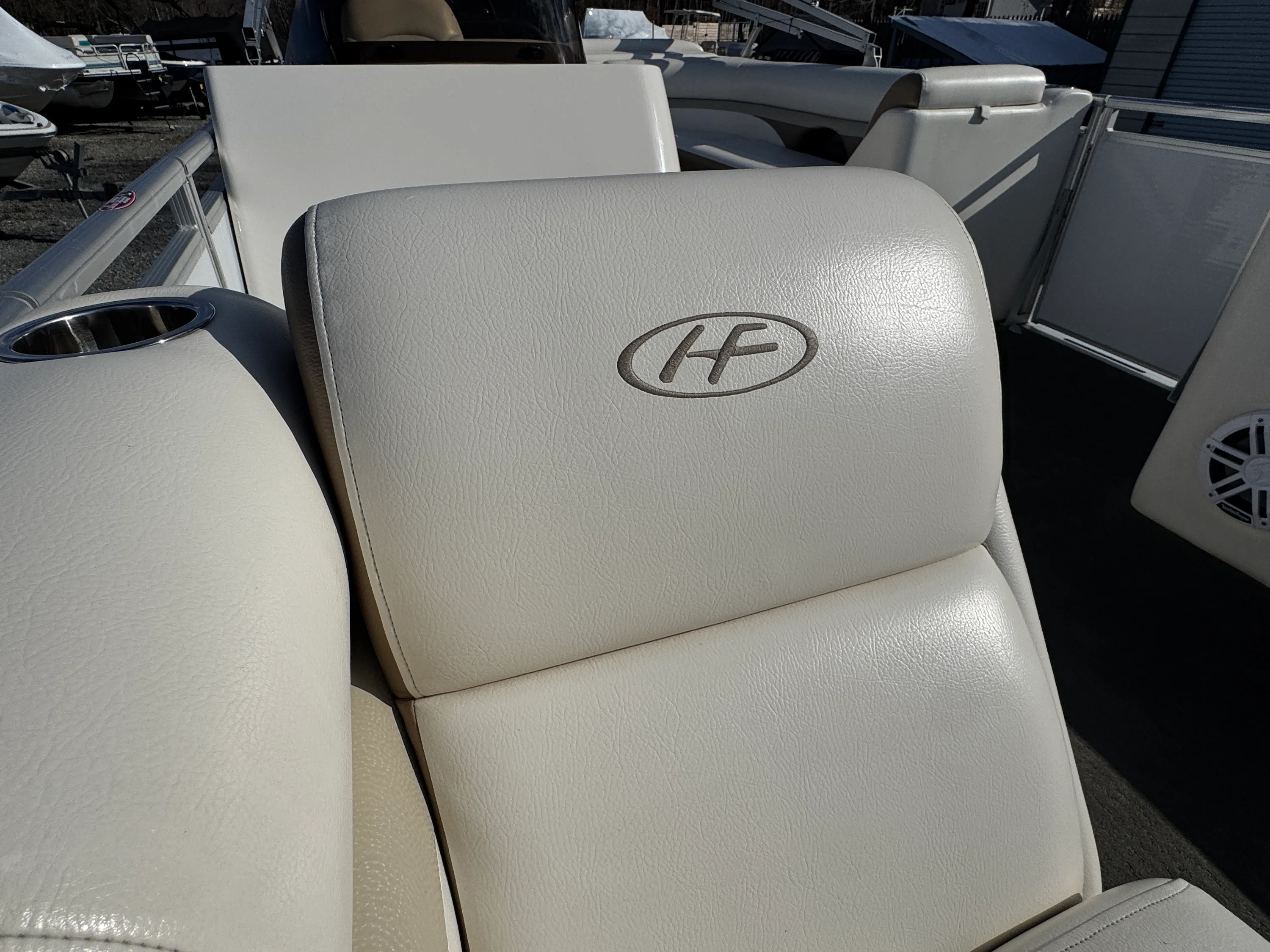 2014 Harris Sunliner 240 Image Thumbnail #18