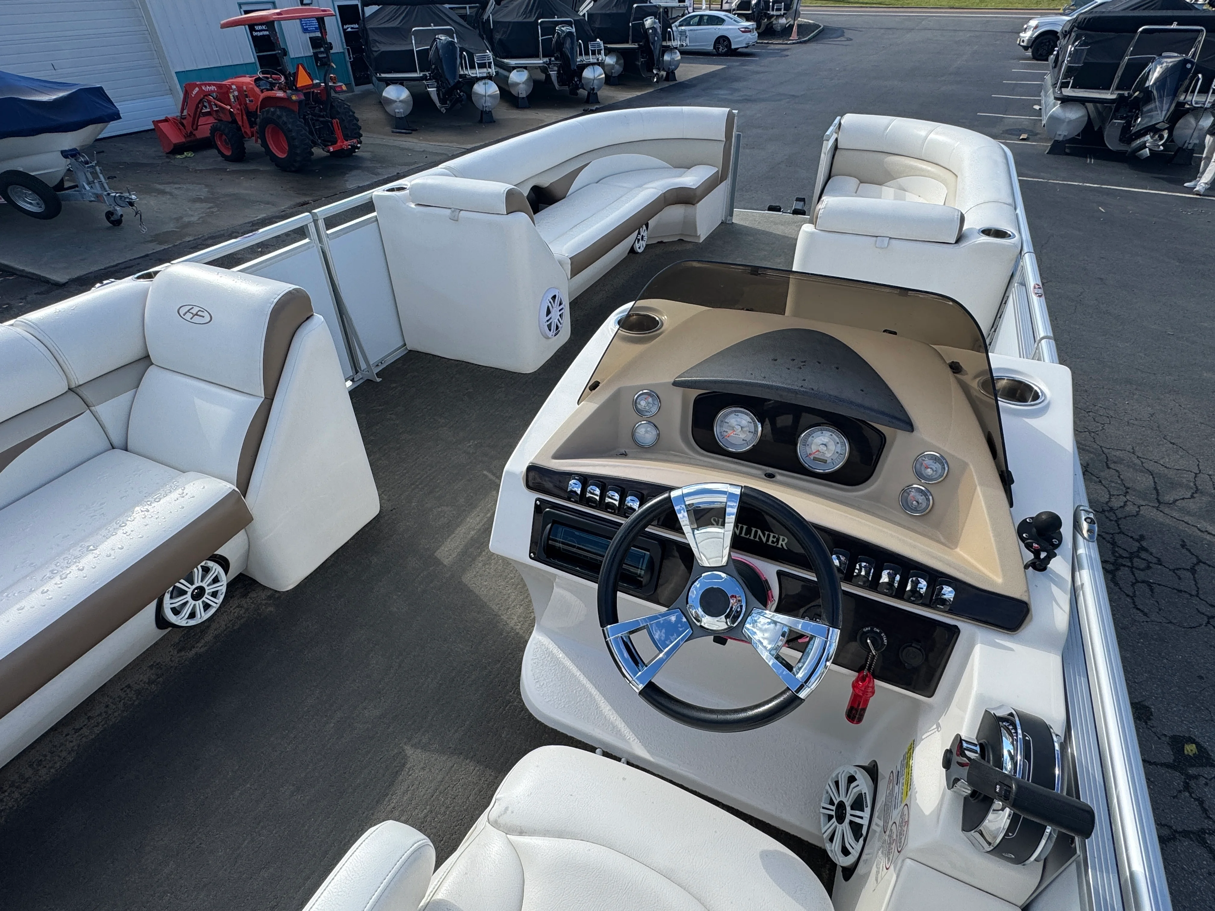 2014 Harris Sunliner 240 Image Thumbnail #8