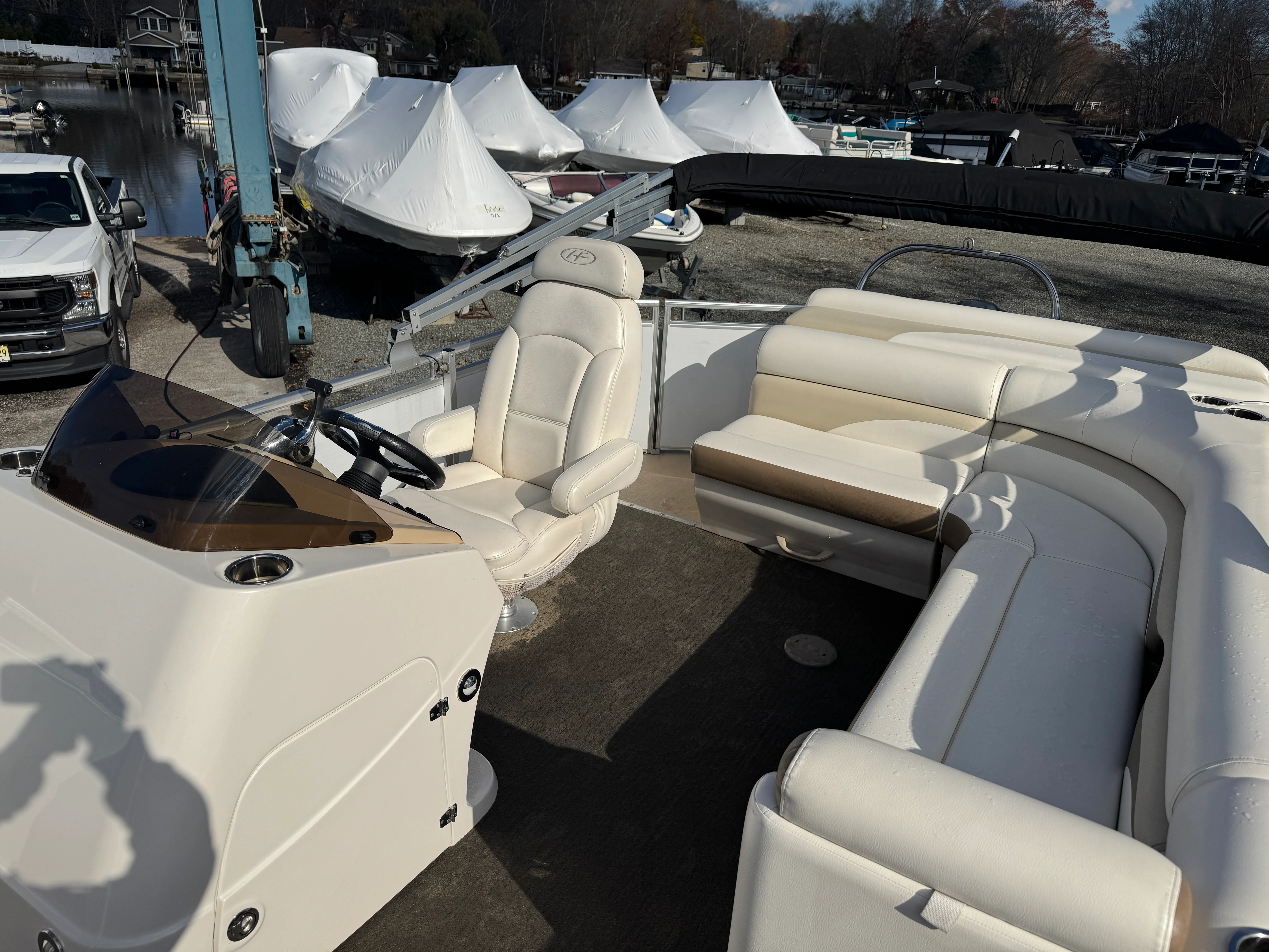 2014 Harris Sunliner 240 Image Thumbnail #7