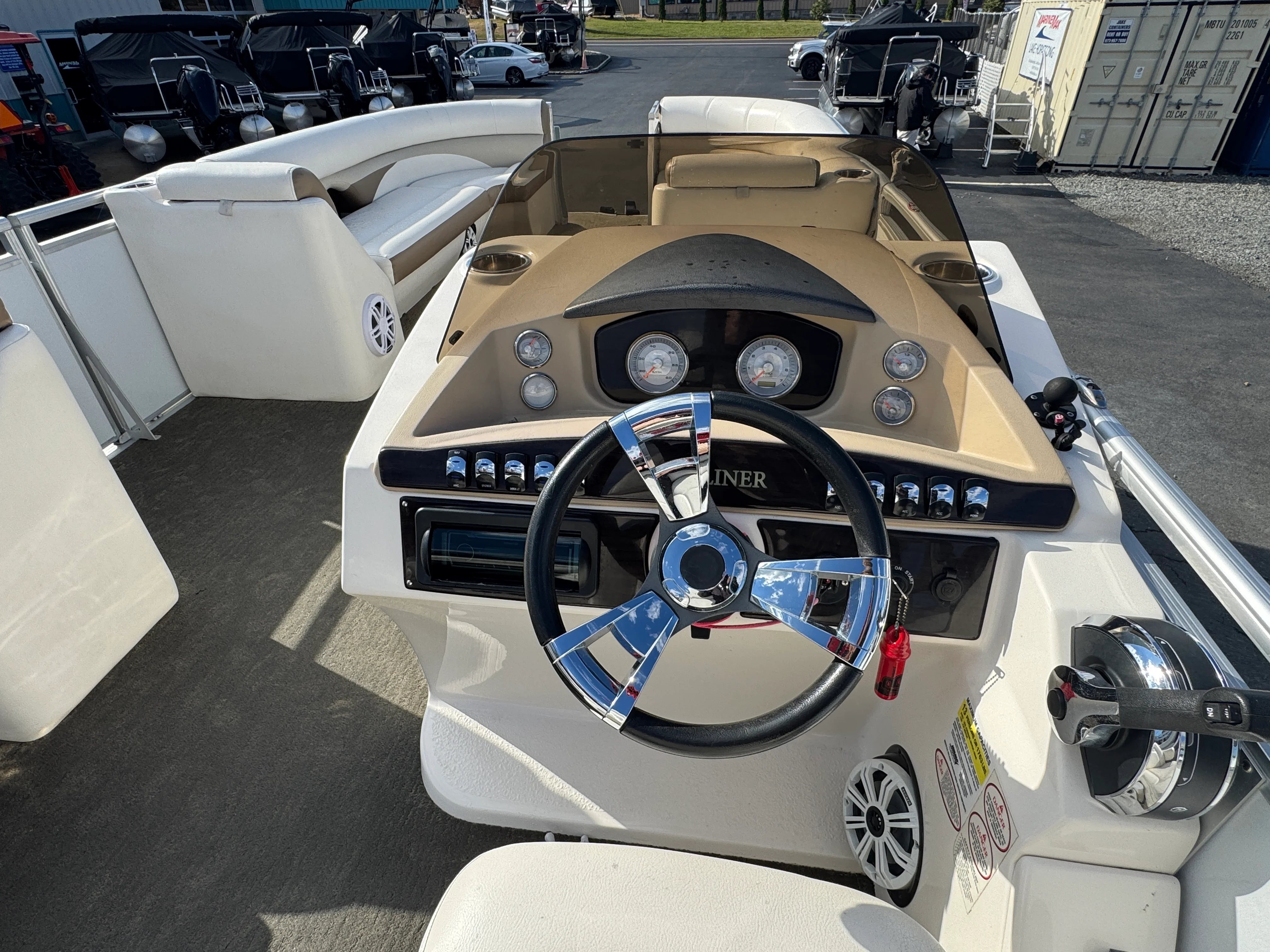 2014 Harris Sunliner 240 Image Thumbnail #9