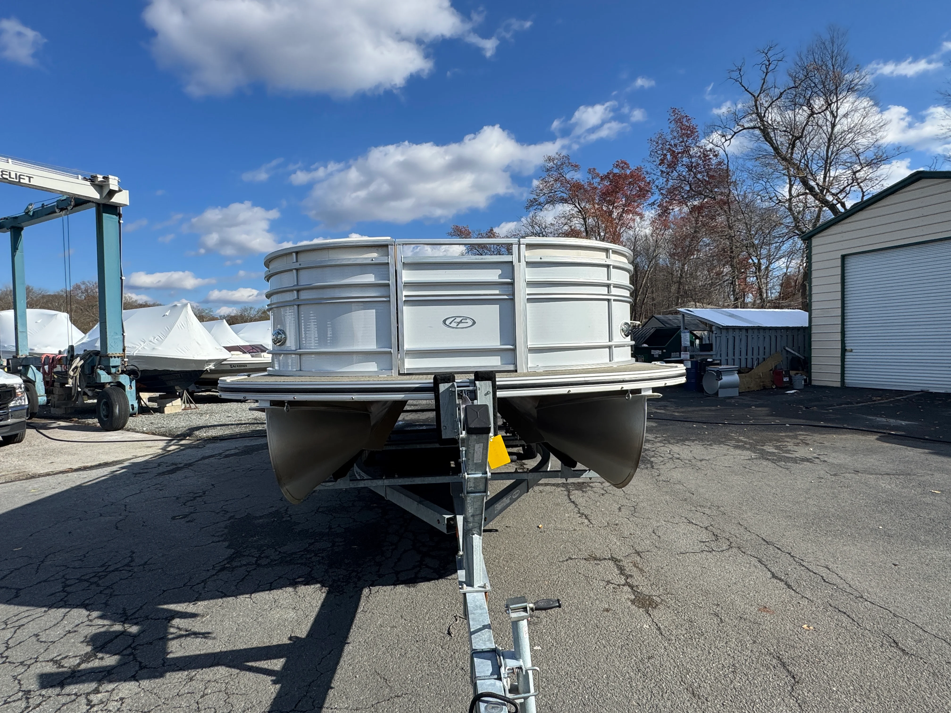 2014 Harris Sunliner 240 Image Thumbnail #2