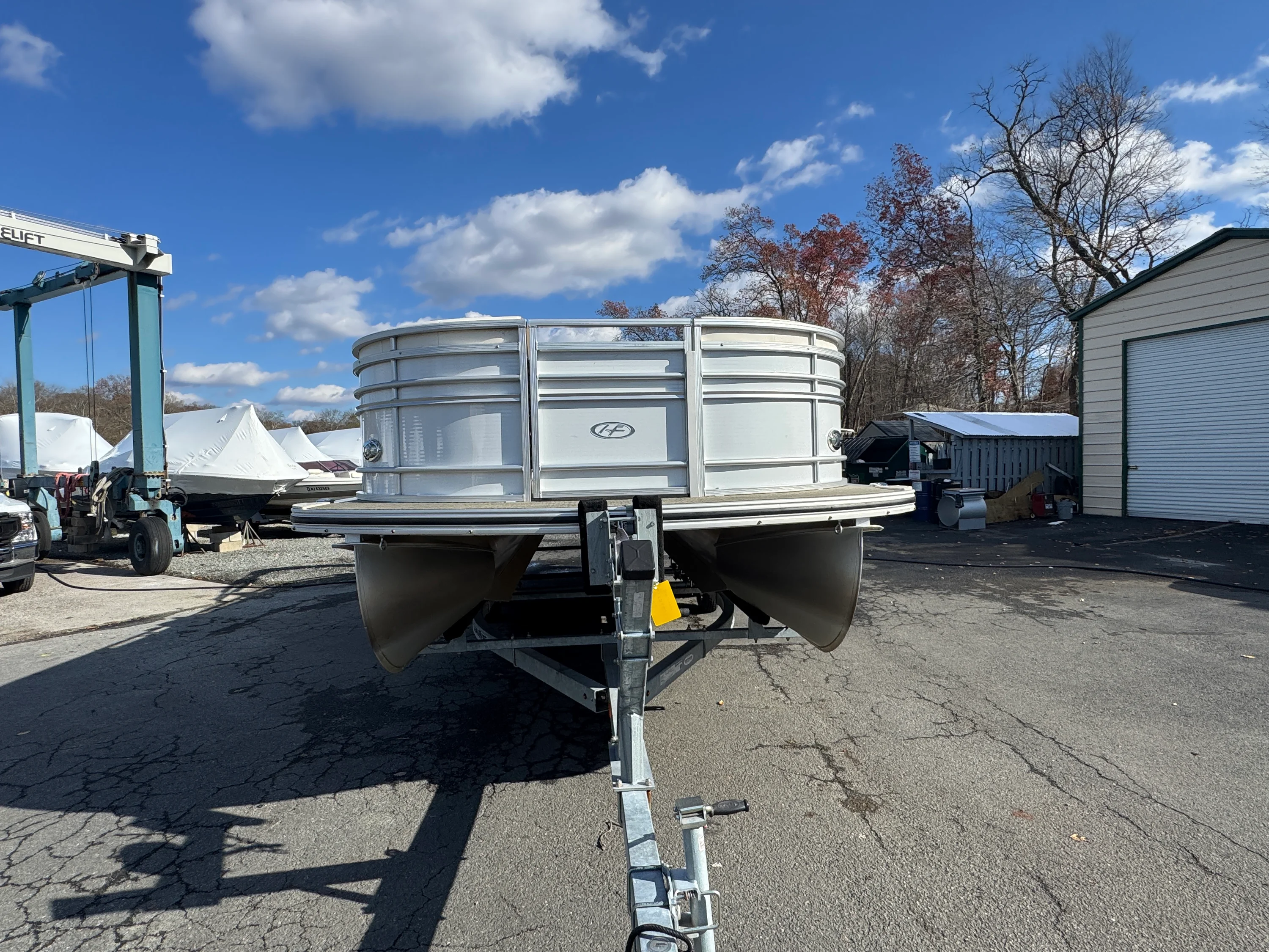 2014 Harris Sunliner 240 Image Thumbnail #2