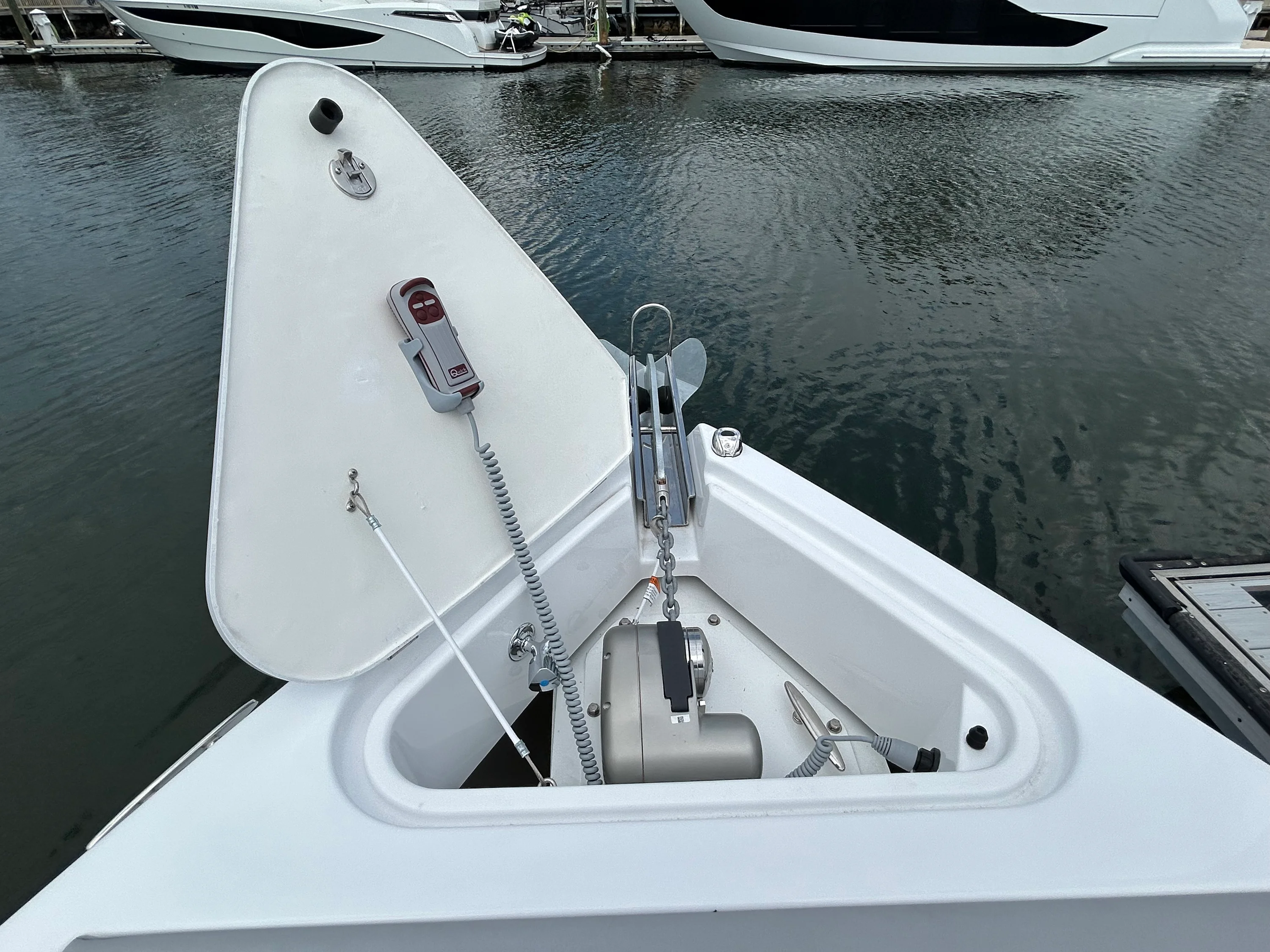 2026 Cruisers Yachts 38 VTR EC Image Thumbnail #39