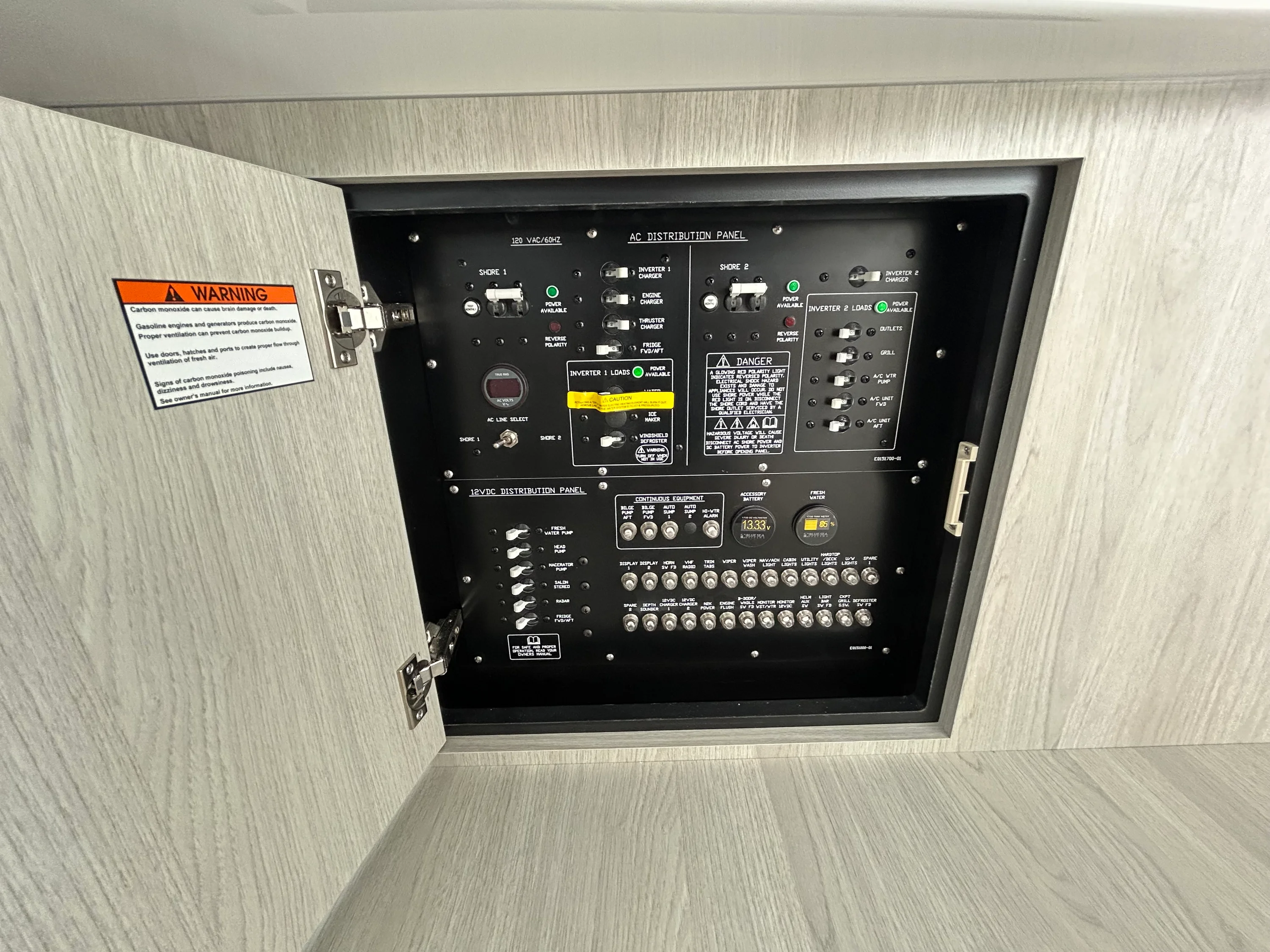 2026 Cruisers Yachts 38 VTR EC Image Thumbnail #38