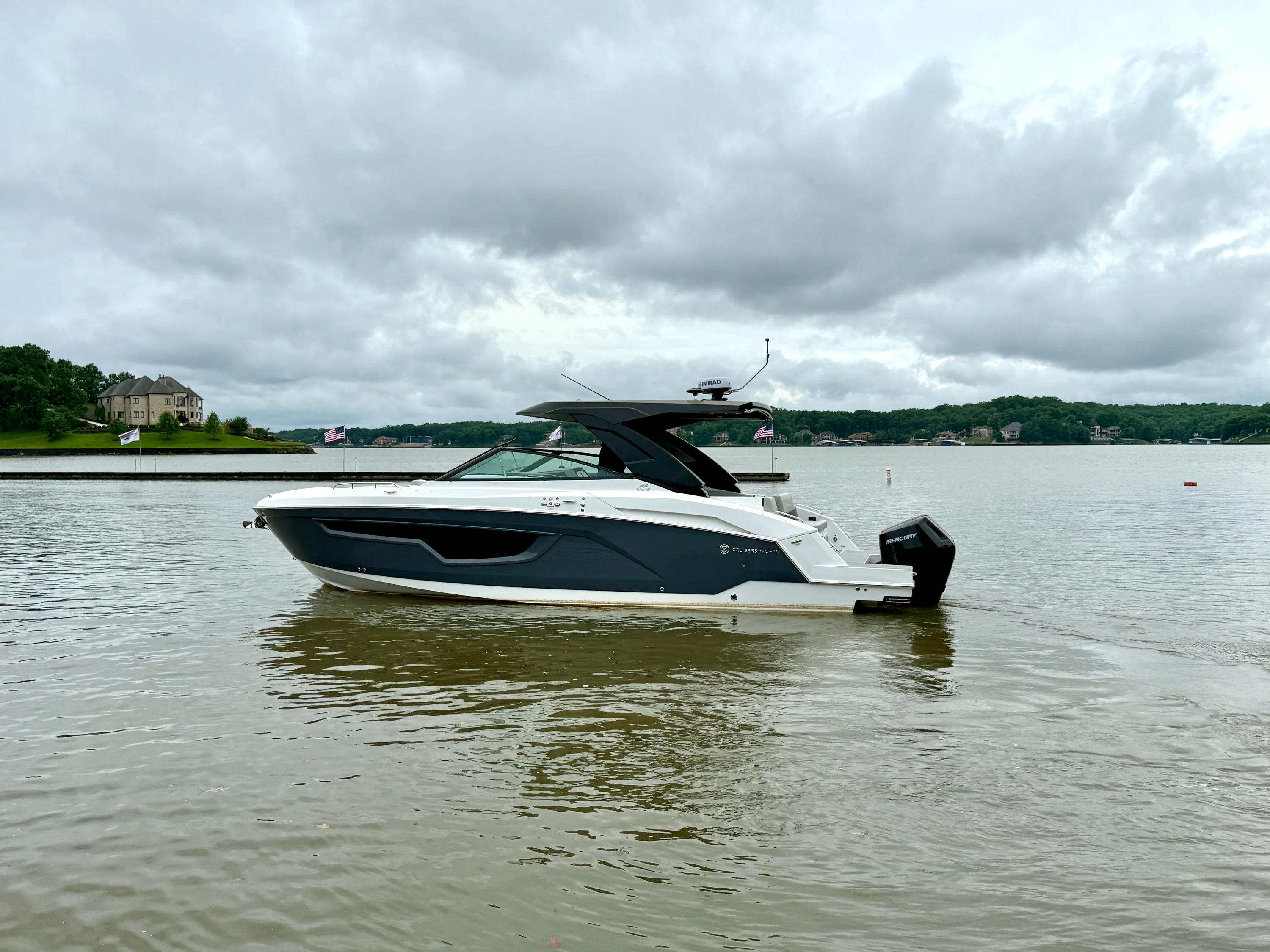2026 Cruisers Yachts 34 GLS Outboard Image Thumbnail #0