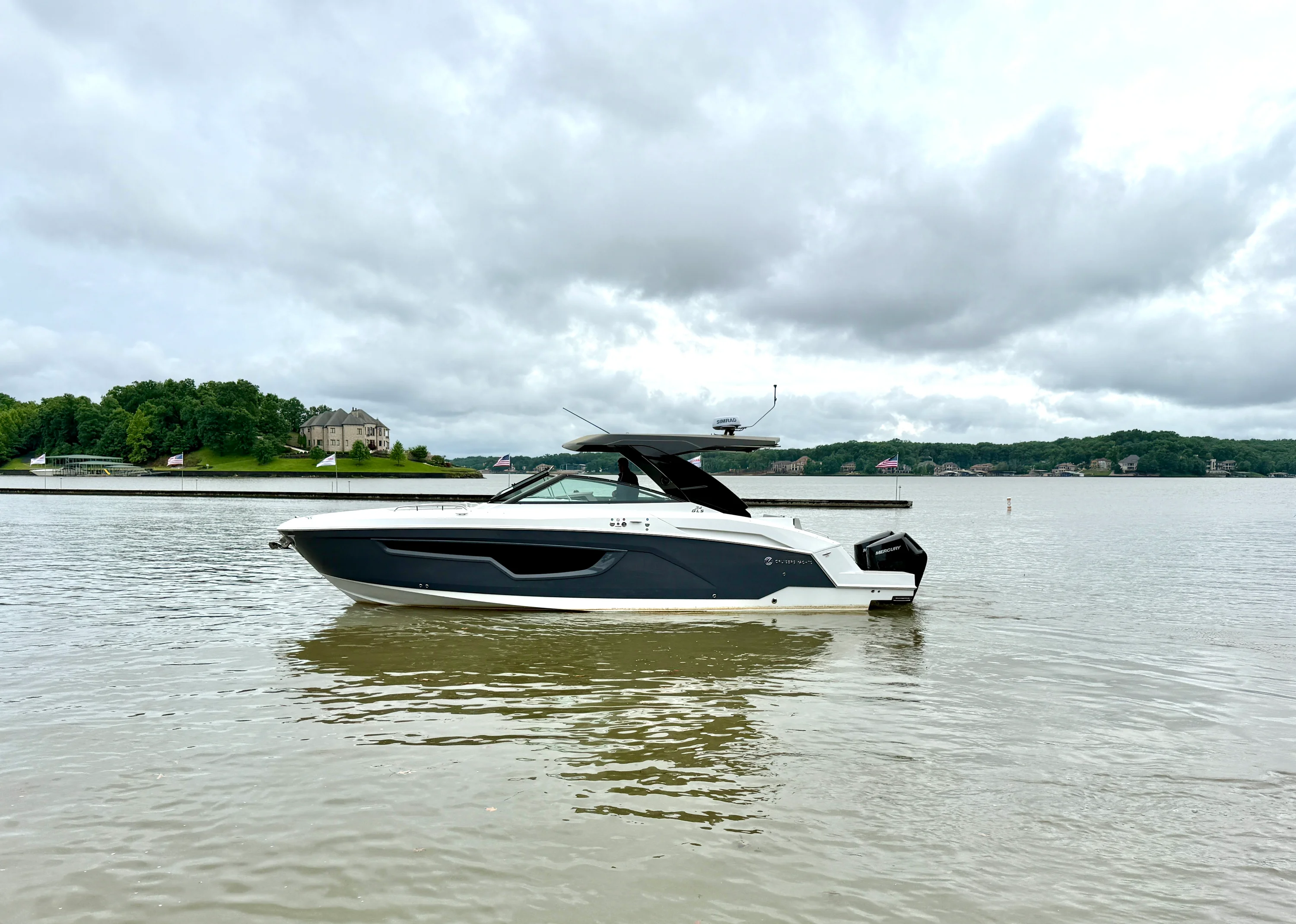 2026 Cruisers Yachts 34 GLS Outboard Image Thumbnail #1