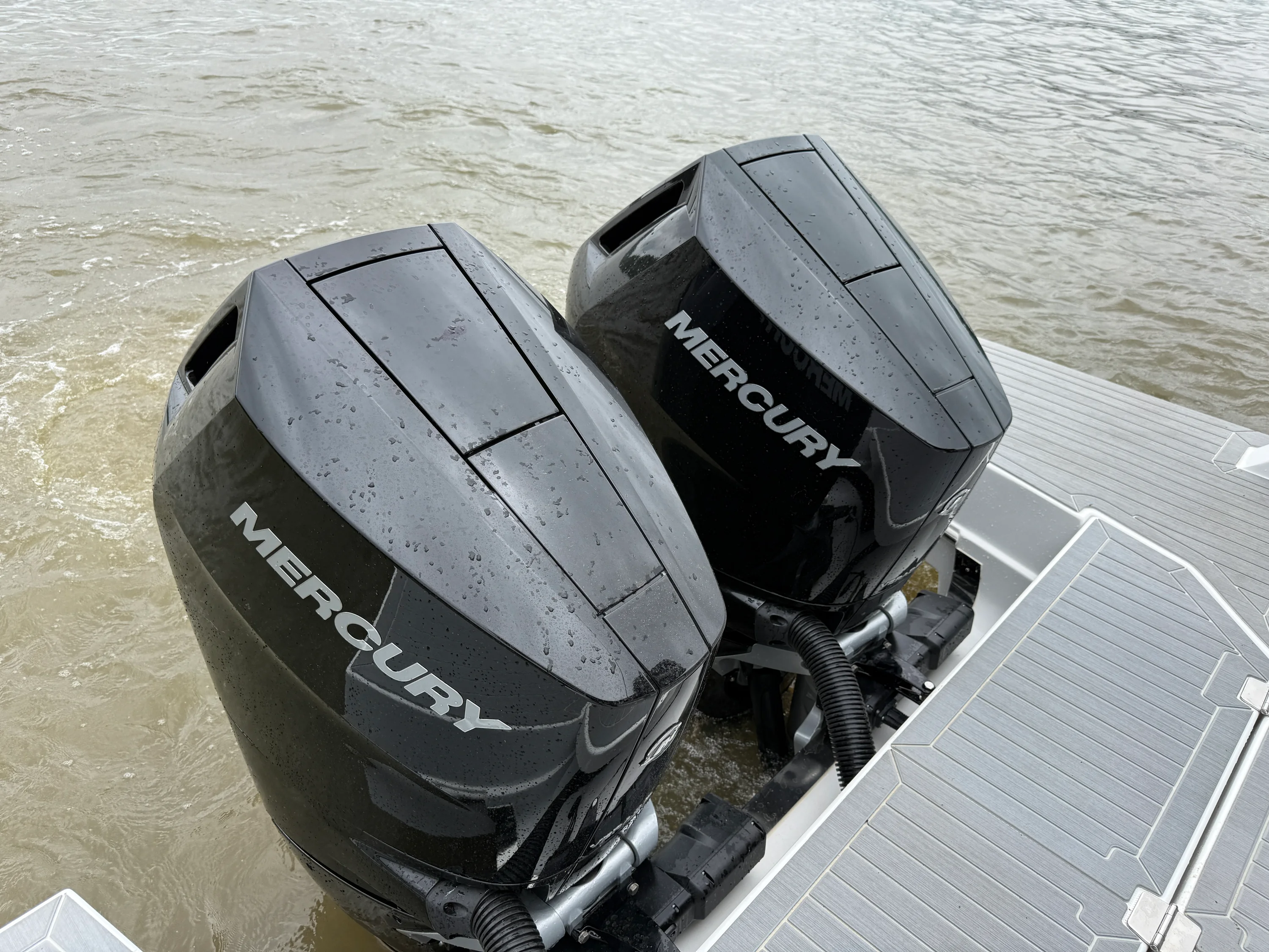 2026 Cruisers Yachts 34 GLS Outboard Image Thumbnail #31