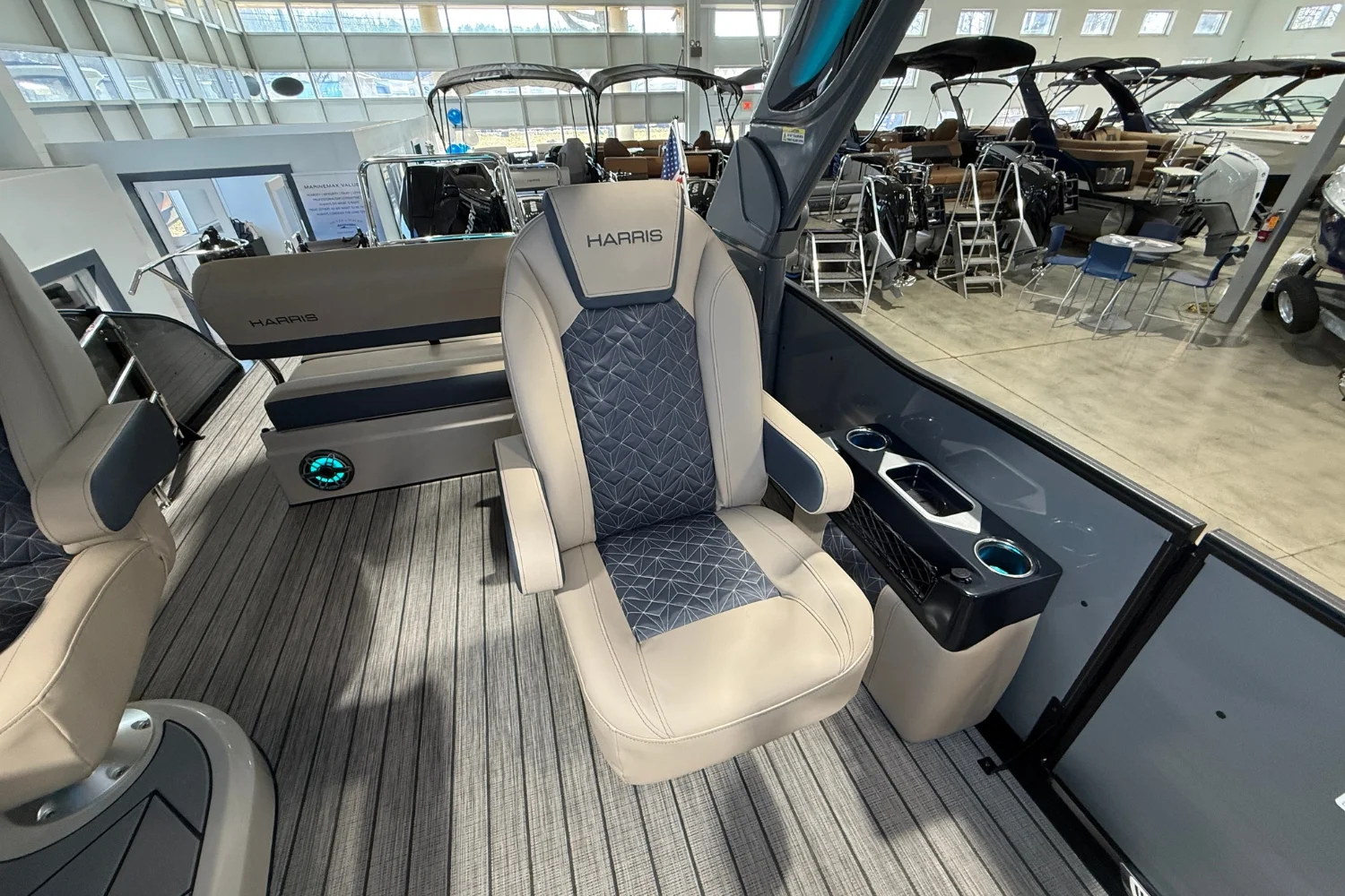 2026 Harris Grand Mariner 250 Image Thumbnail #23