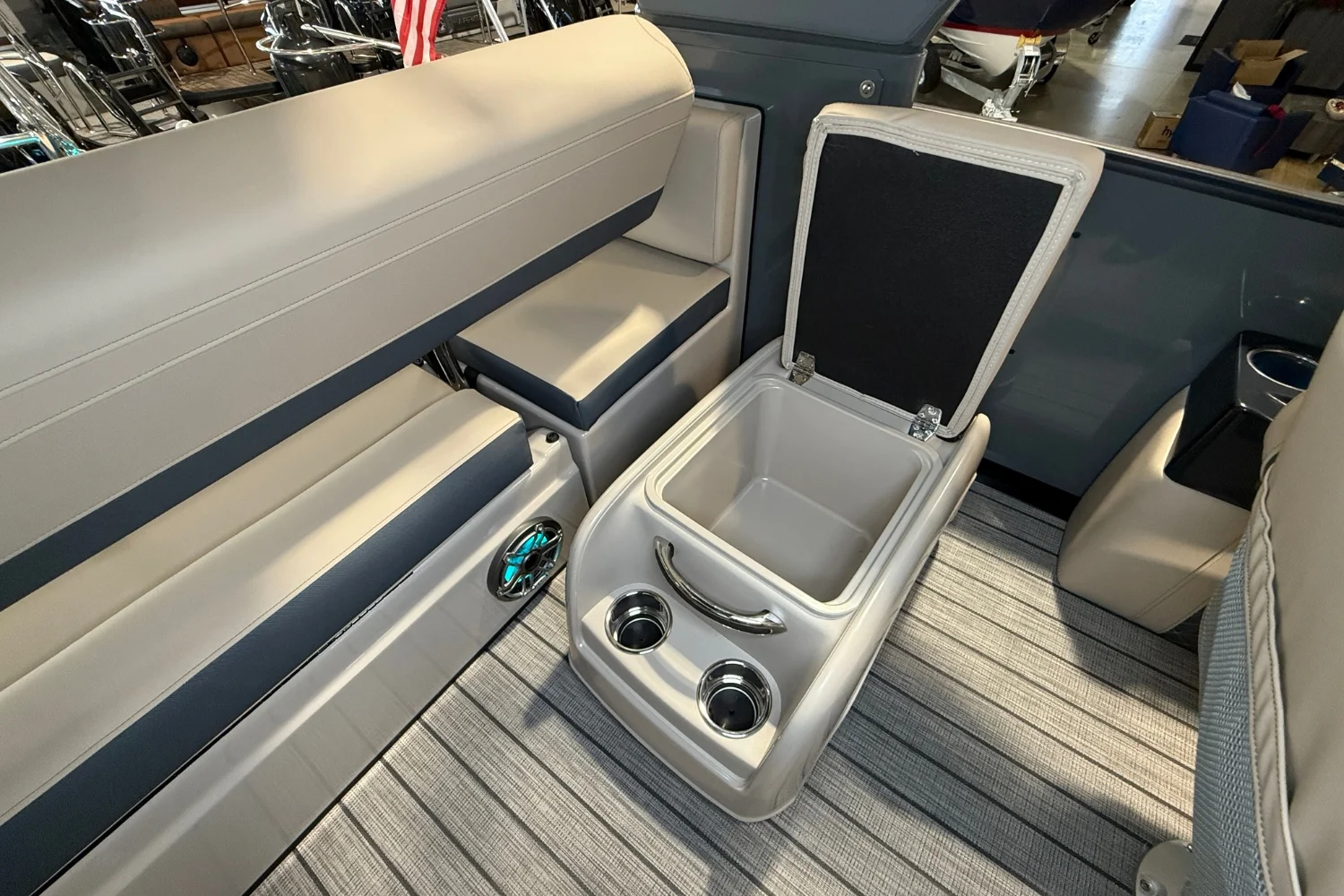 2026 Harris Grand Mariner 250 Image Thumbnail #14