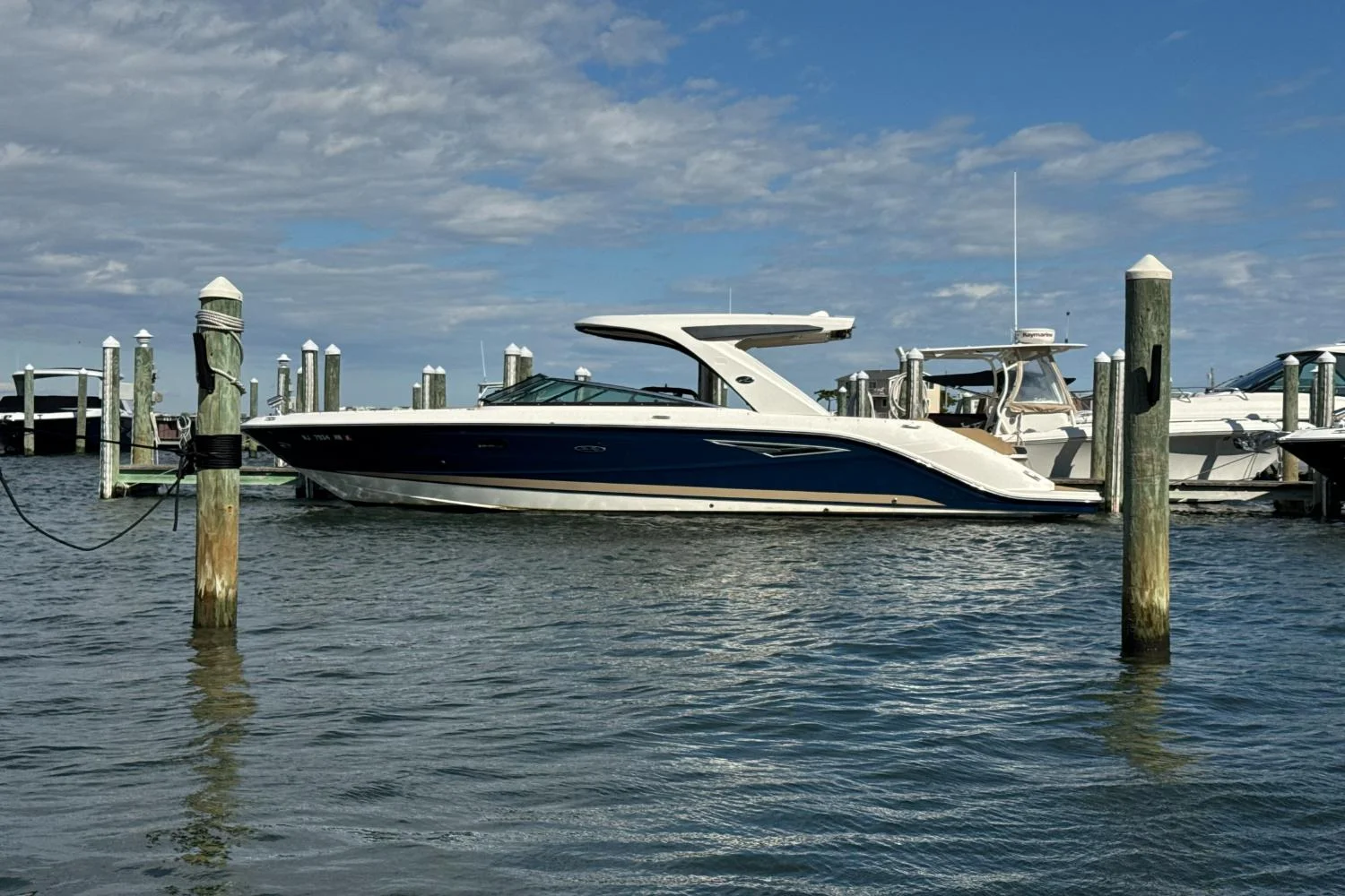 2019 Sea Ray SLX 310 Image Thumbnail #43