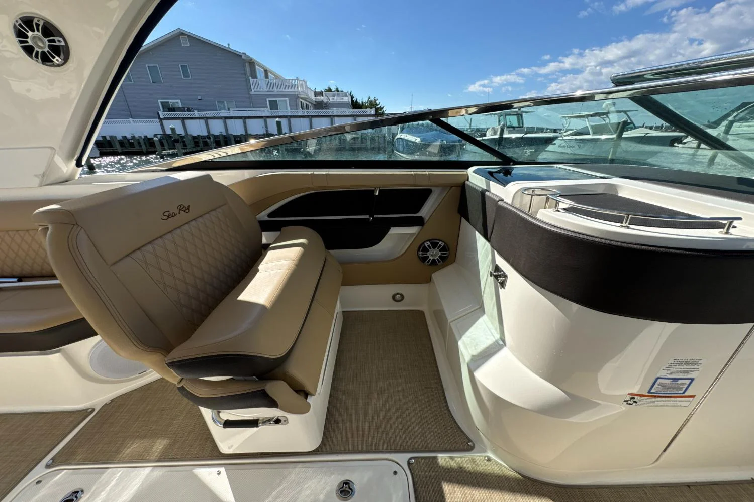 2019 Sea Ray SLX 310 Image Thumbnail #22