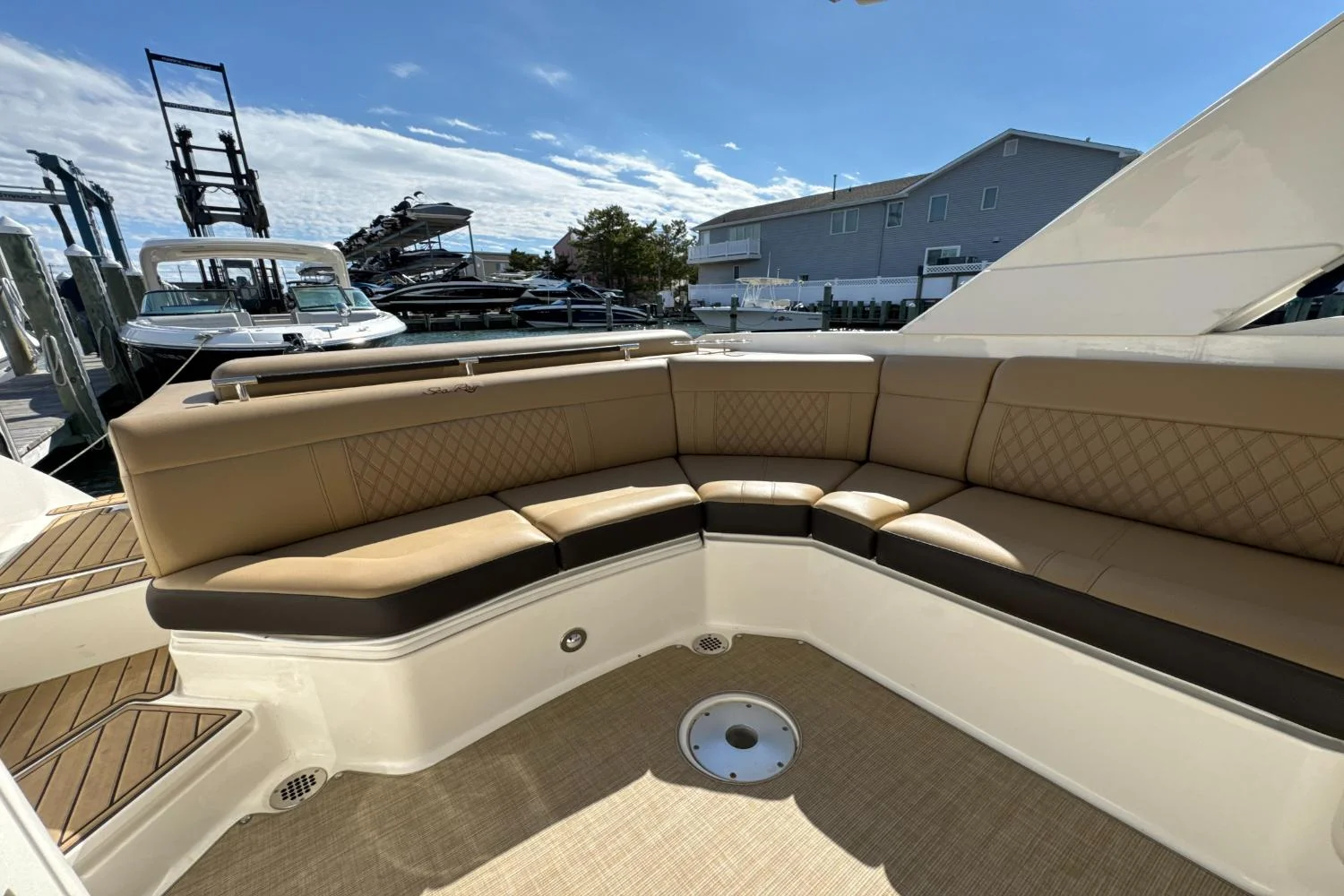 2019 Sea Ray SLX 310 Image Thumbnail #13