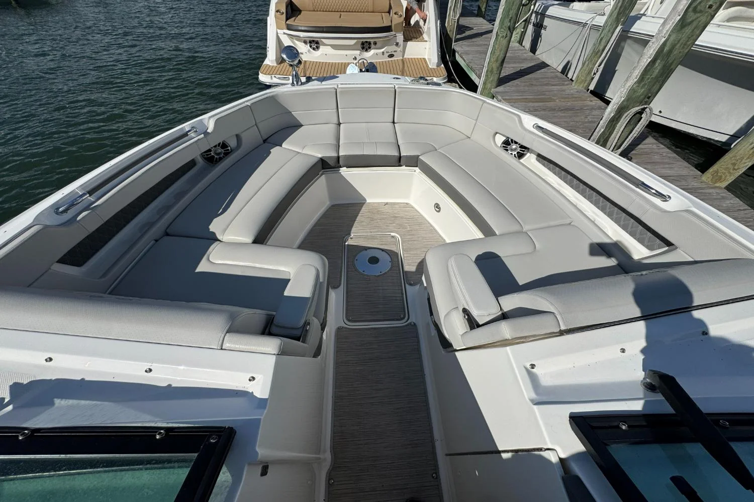 2021 Sea Ray SLX 310 Image Thumbnail #37