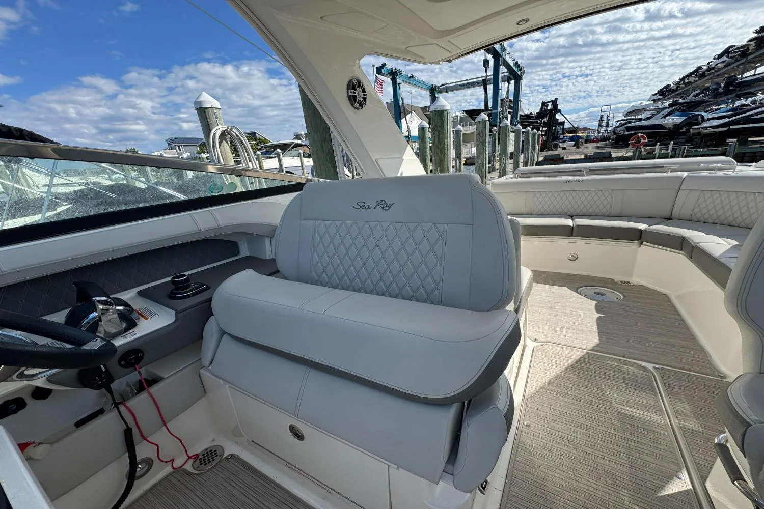 2021 Sea Ray SLX 310 Image Thumbnail #27