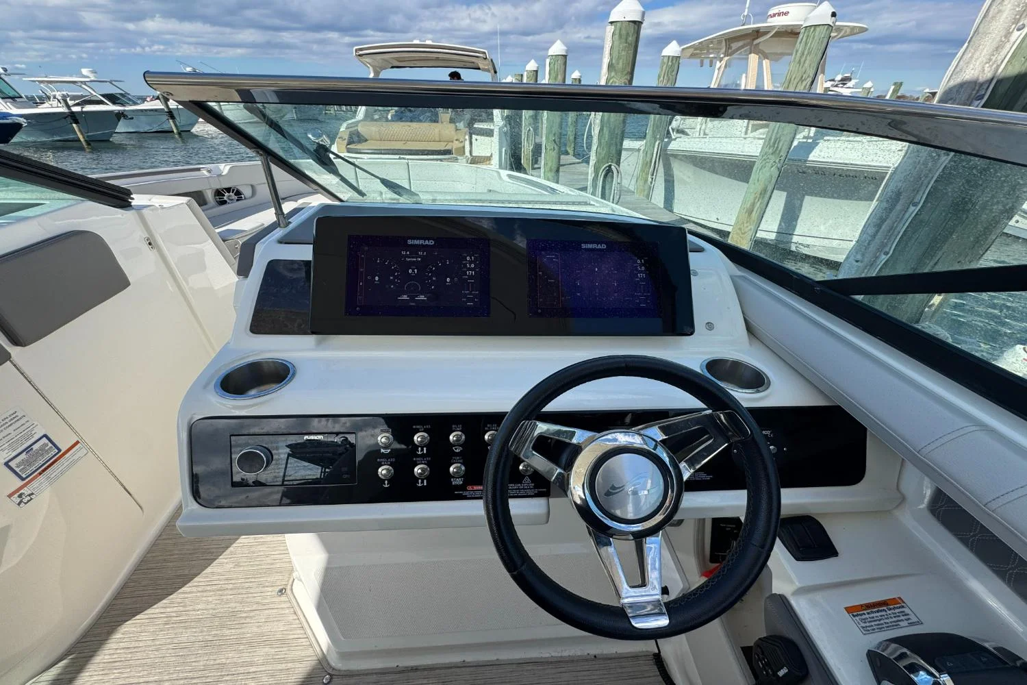 2021 Sea Ray SLX 310 Image Thumbnail #32