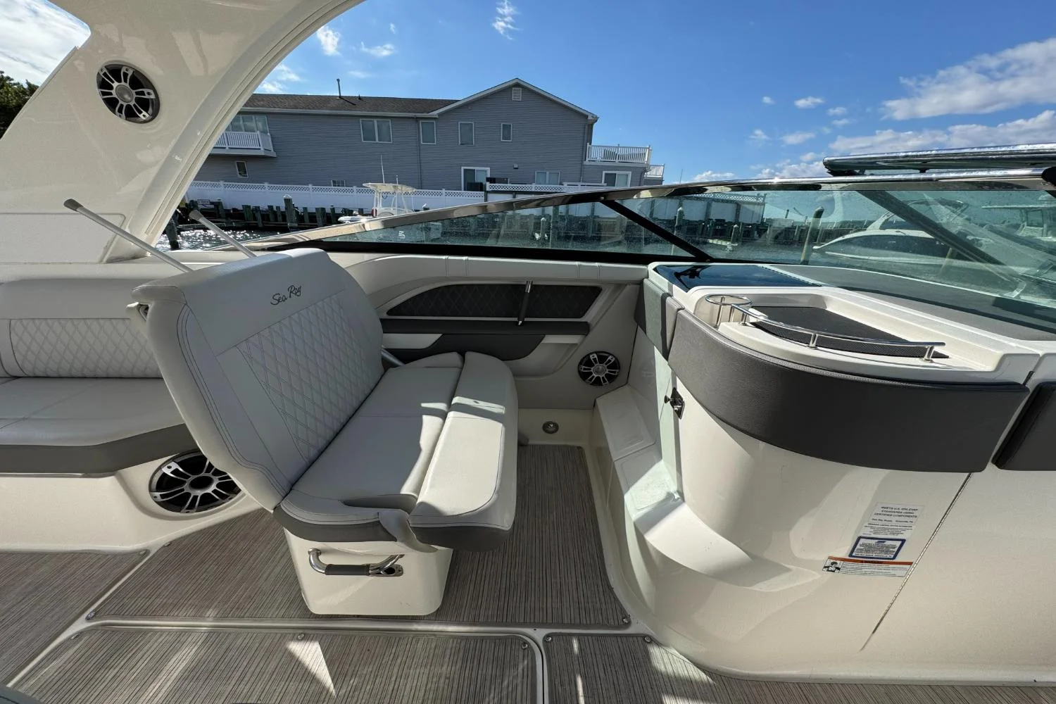 2021 Sea Ray SLX 310 Image Thumbnail #20