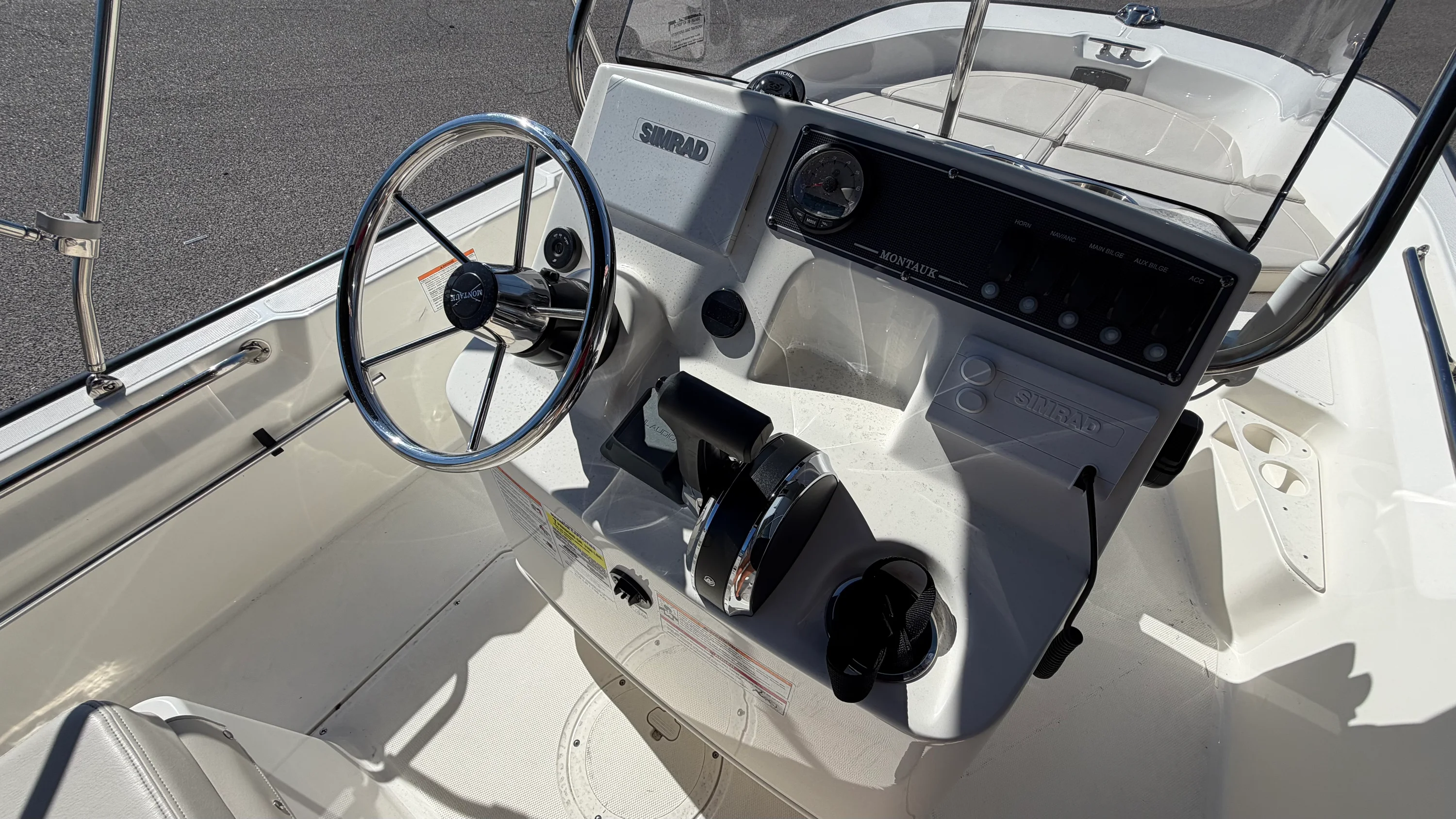 2025 Boston Whaler 170 Montauk Image Thumbnail #8