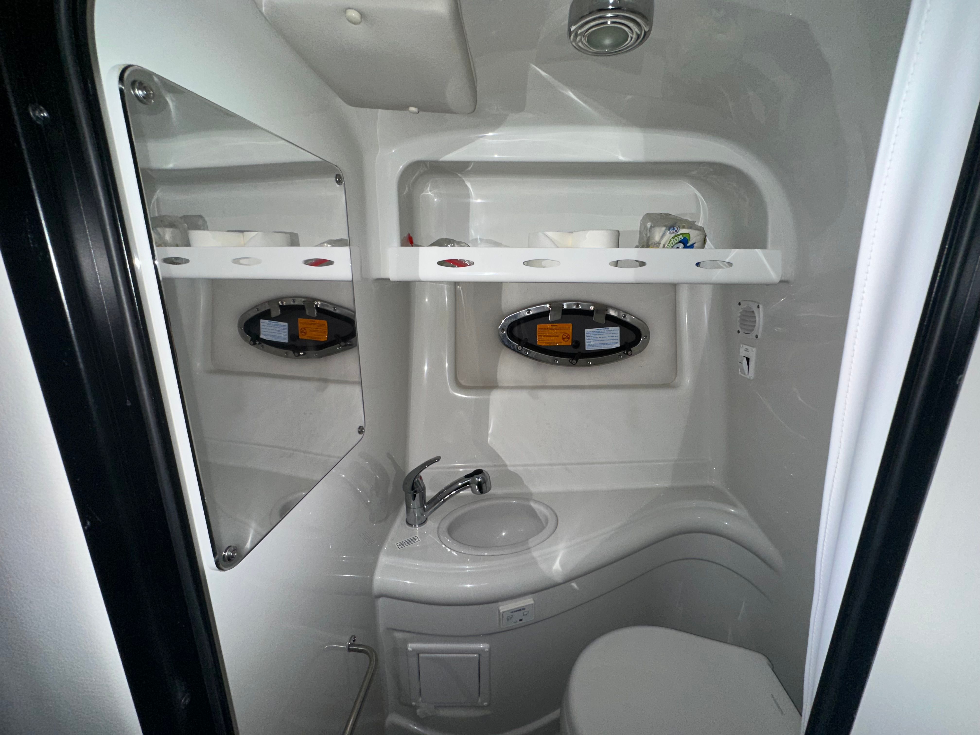 2021 Crownline 264 CR Image Thumbnail #20