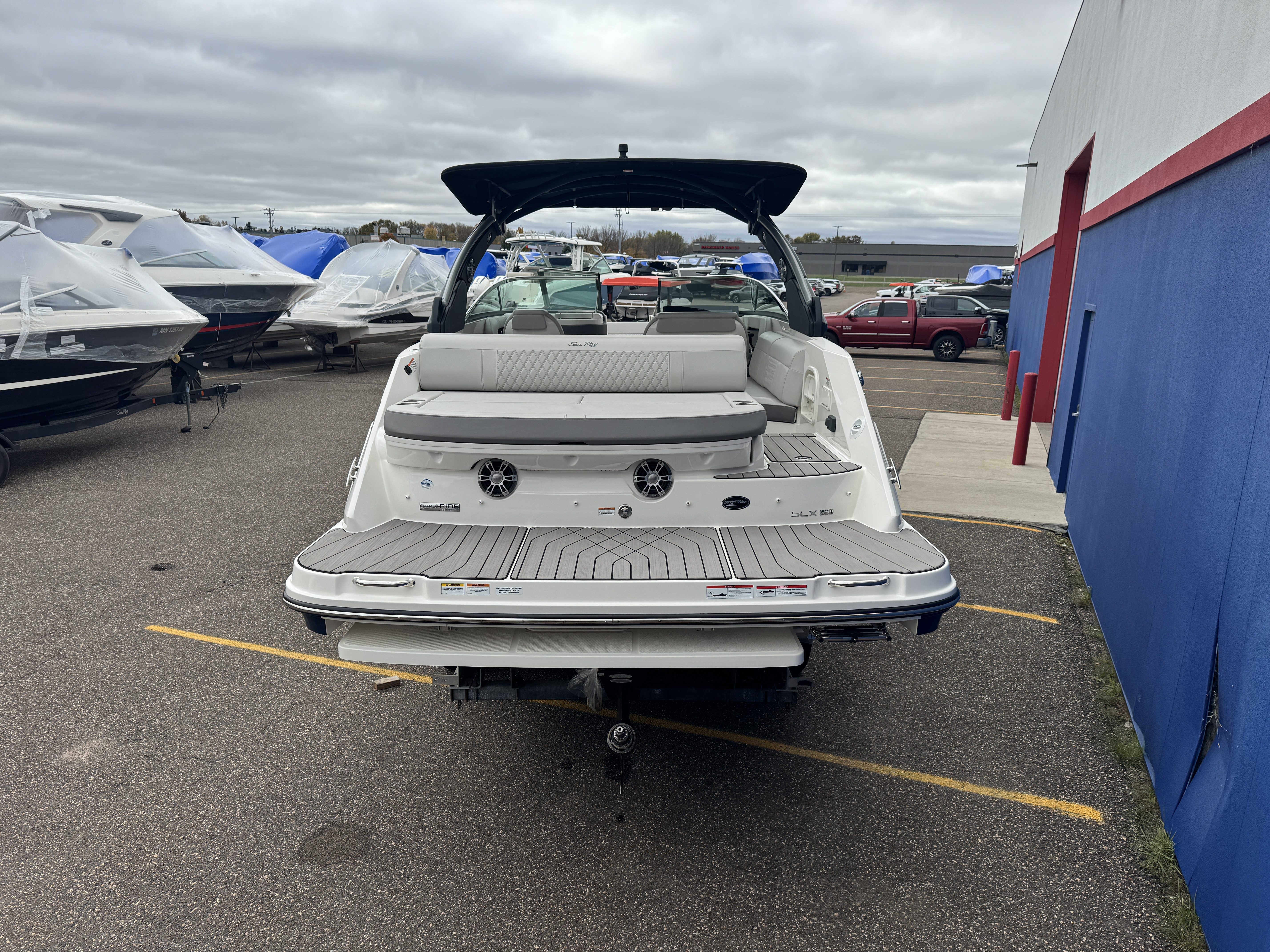 2023 Sea Ray 280 SLX Image Thumbnail #3