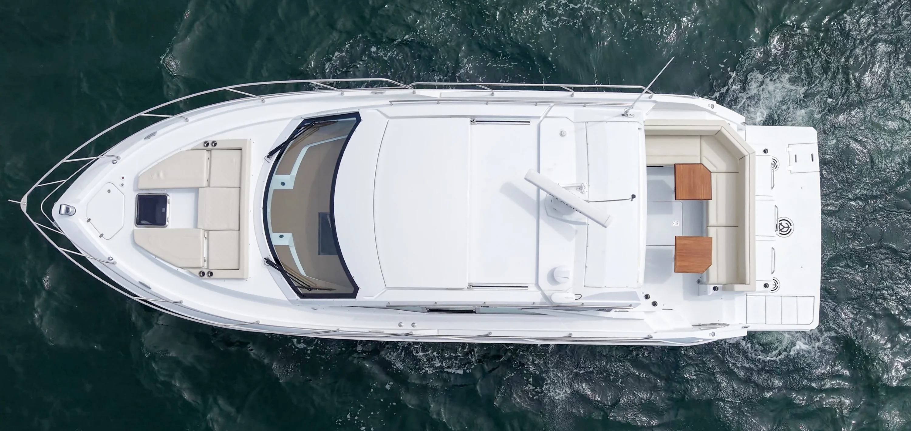 2026 Cruisers Yachts 42 Cantius Image Thumbnail #15