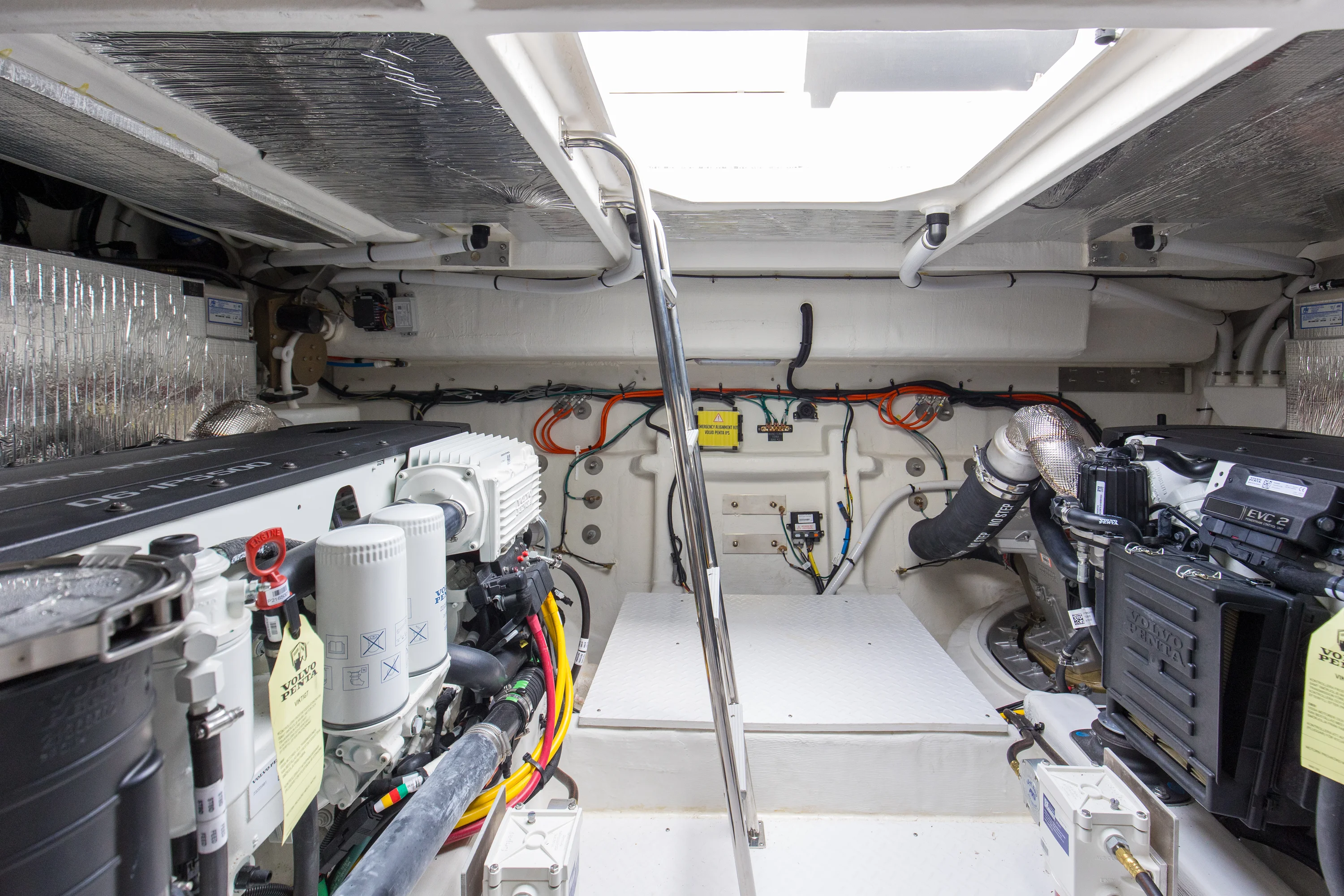 2026 Cruisers Yachts 42 Cantius Image Thumbnail #60