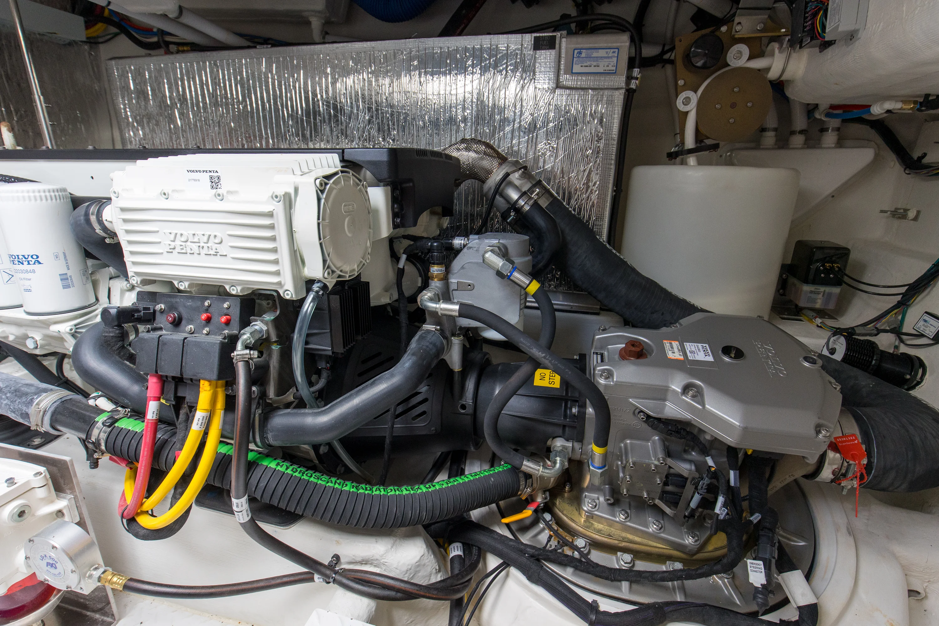 2026 Cruisers Yachts 42 Cantius Image Thumbnail #24