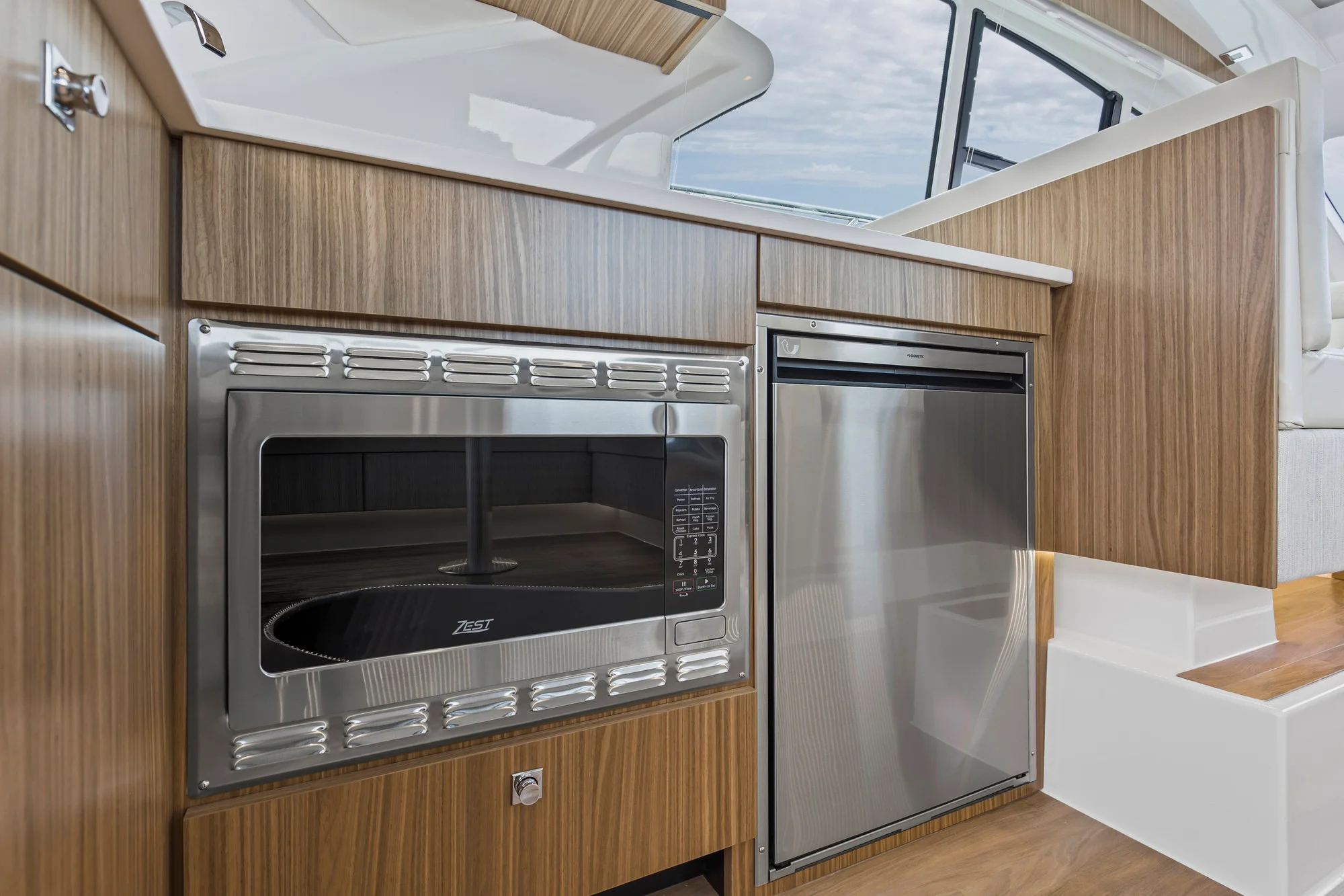 2026 Cruisers Yachts 42 Cantius Image Thumbnail #42