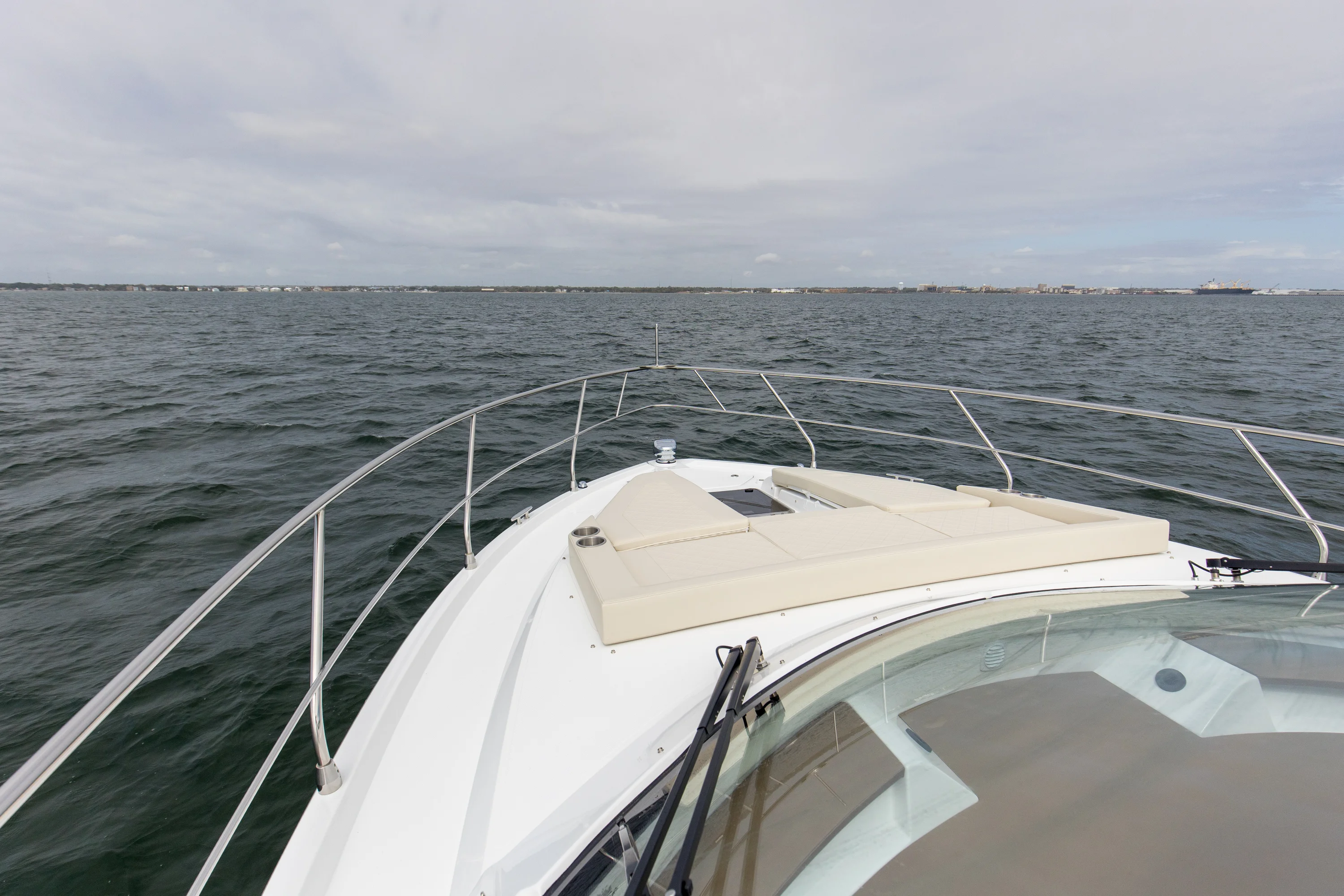 2026 Cruisers Yachts 42 Cantius Image Thumbnail #31