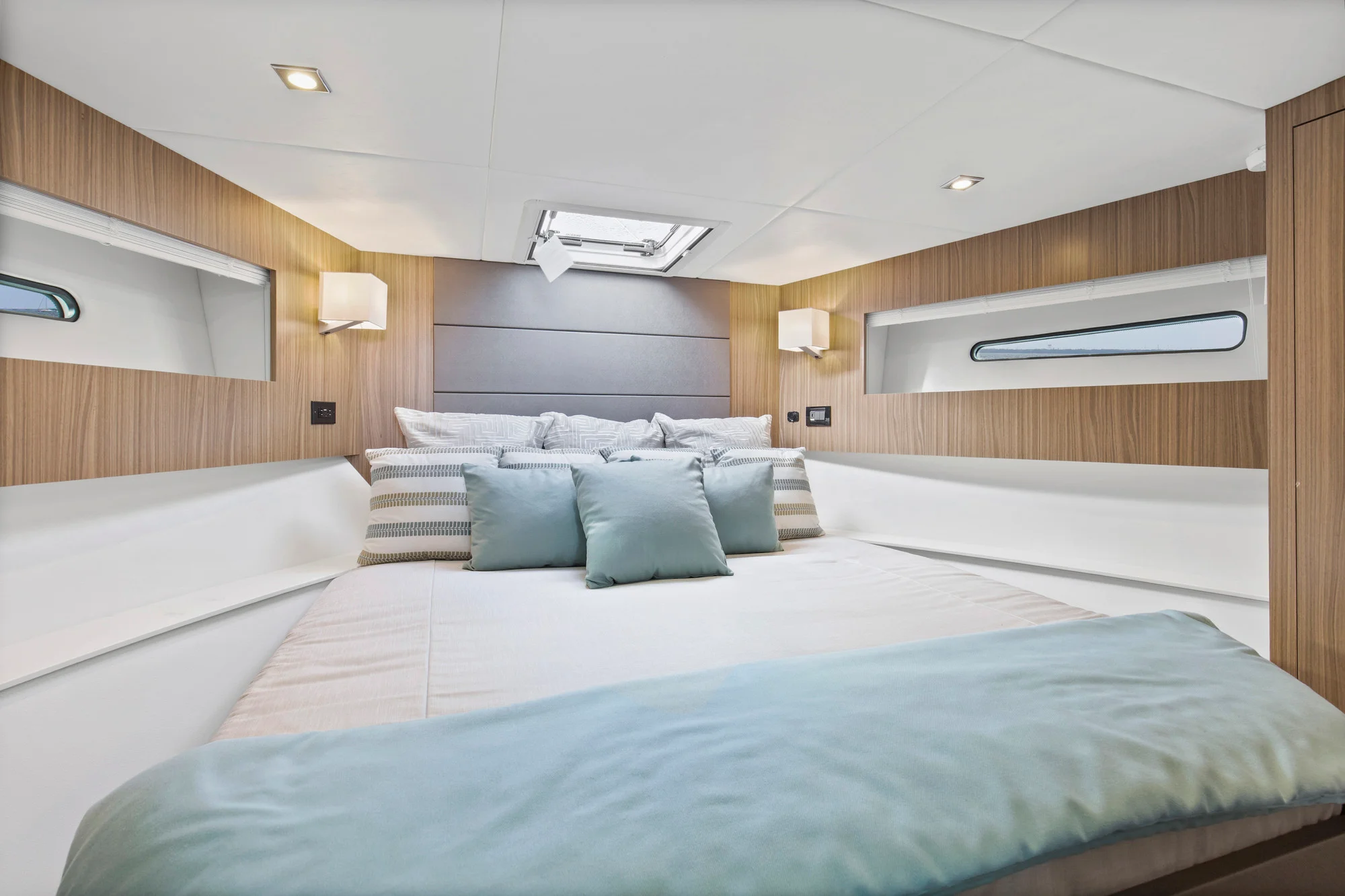 2026 Cruisers Yachts 42 Cantius Image Thumbnail #44