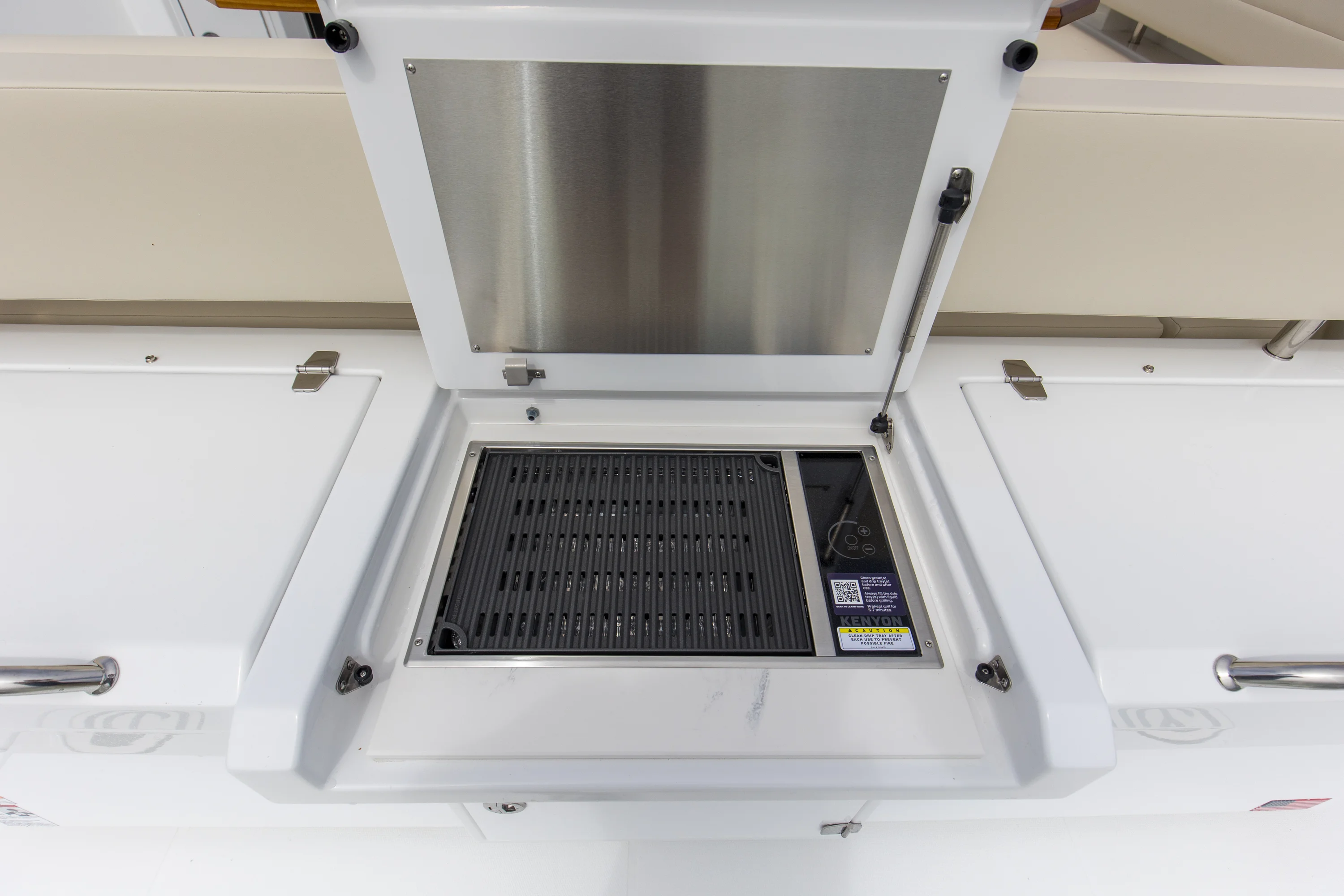 2026 Cruisers Yachts 42 Cantius Image Thumbnail #30