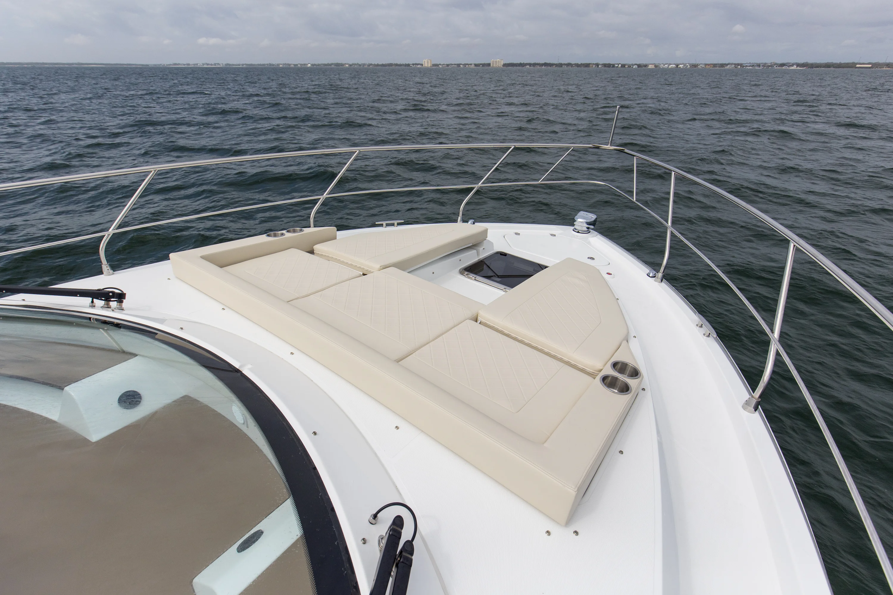 2026 Cruisers Yachts 42 Cantius Image Thumbnail #38