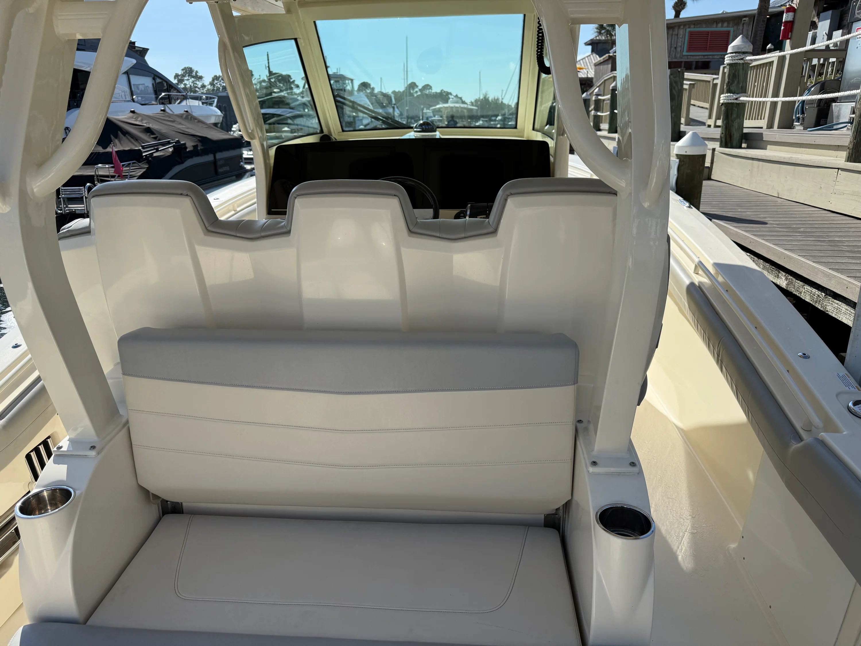 2019 Scout 355 LXF CC Image Thumbnail #29