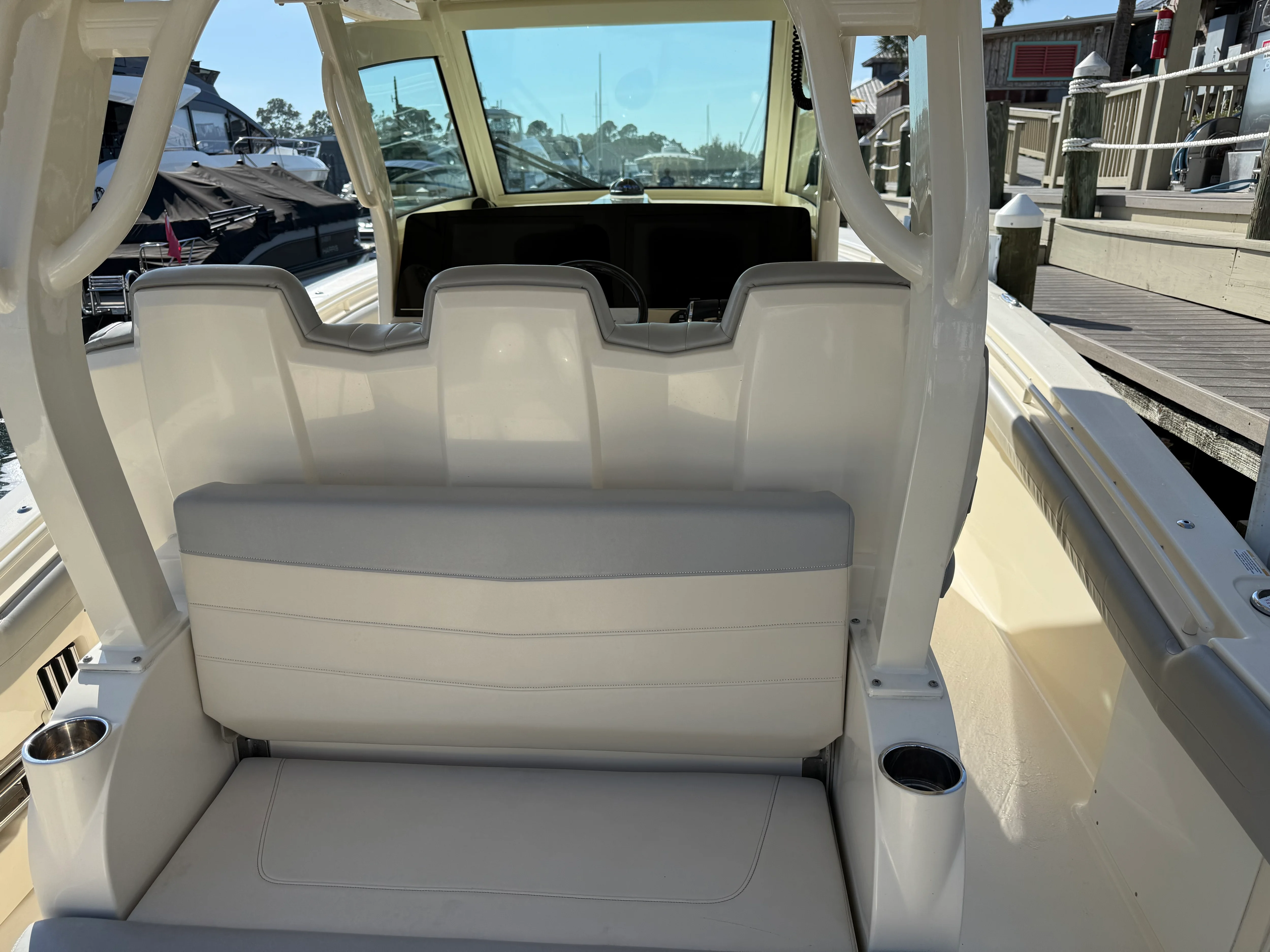 2019 Scout 355 LXF CC Image Thumbnail #29