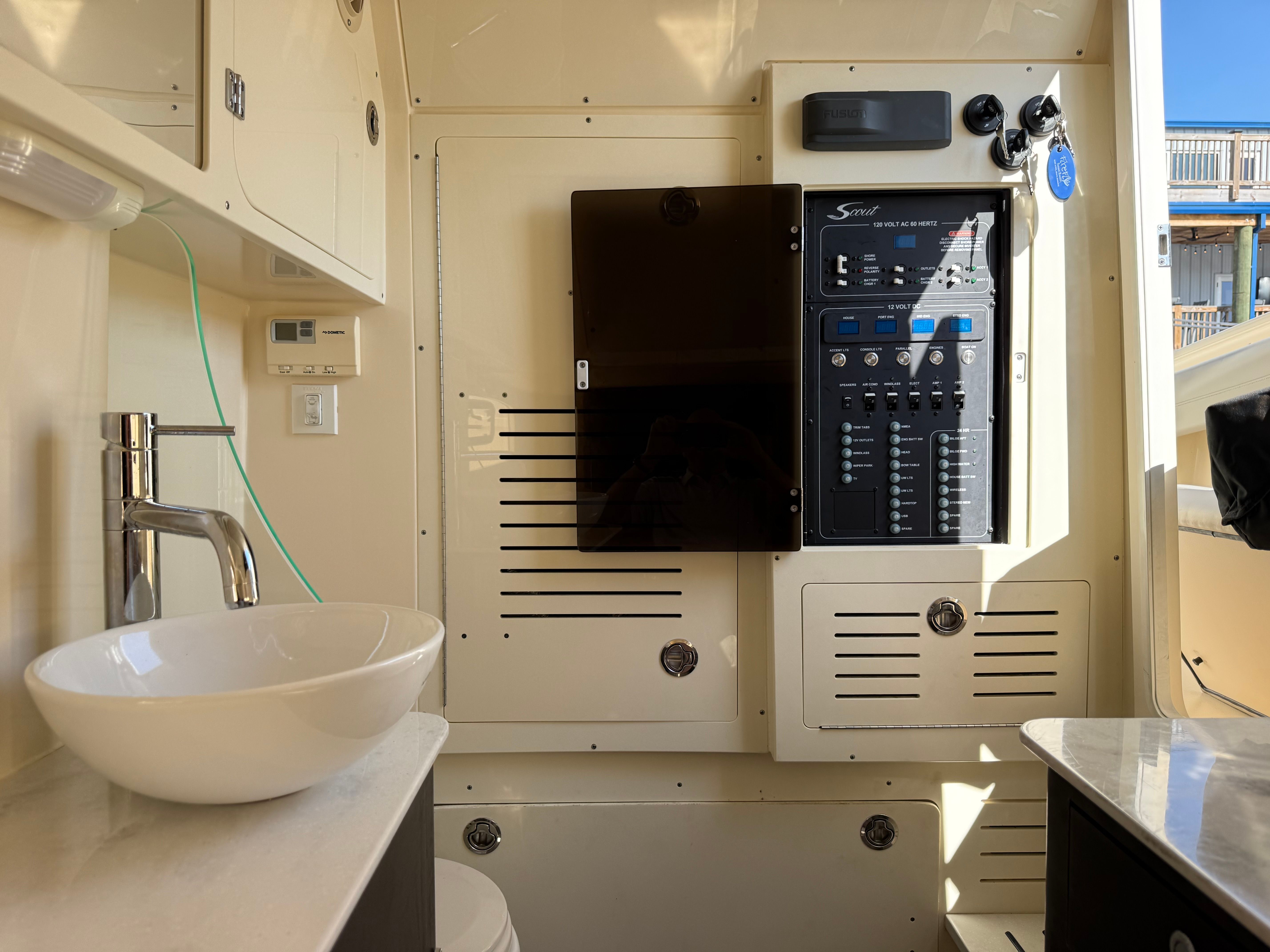 2019 Scout 355 LXF CC Image Thumbnail #47