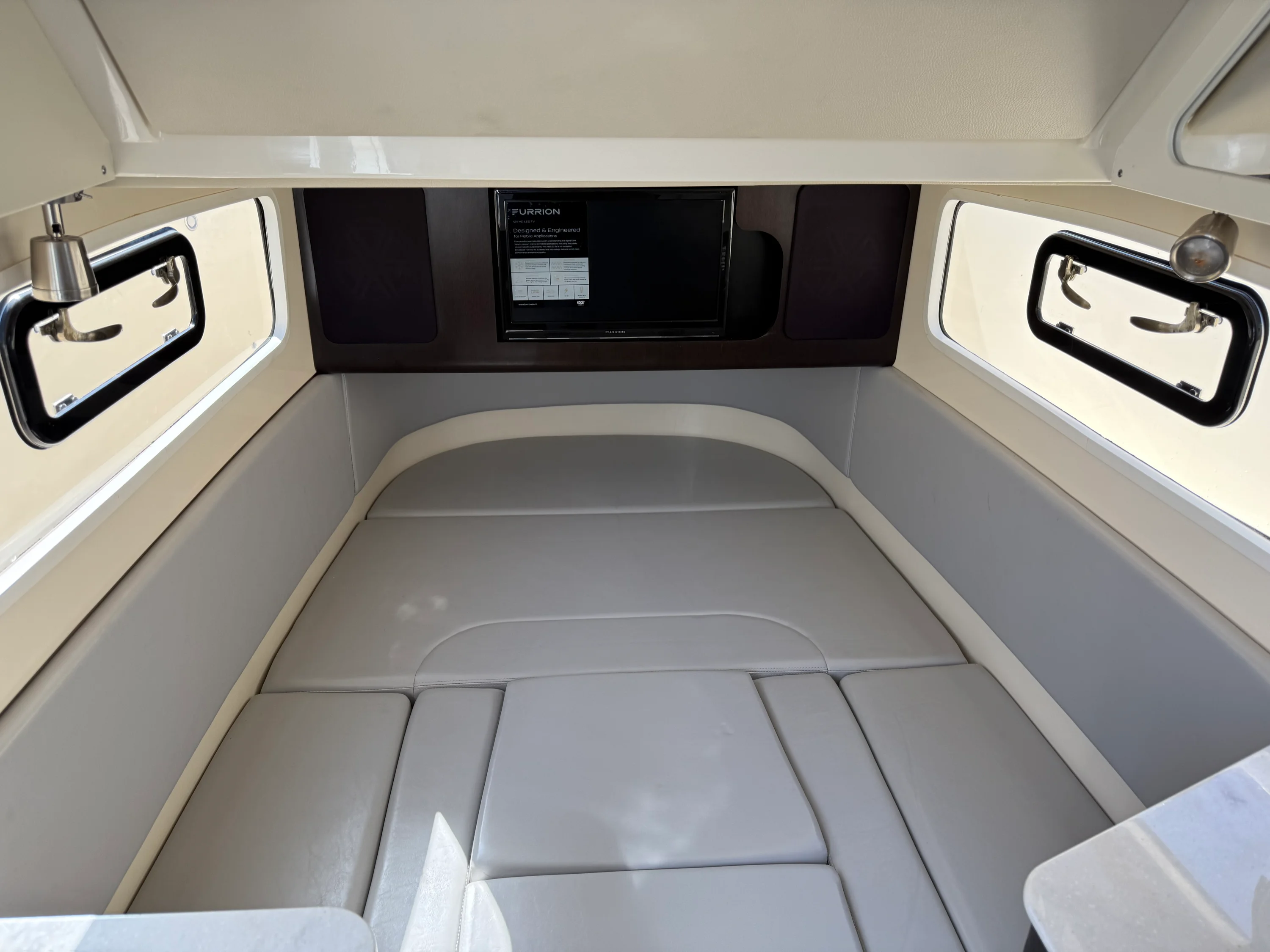 2019 Scout 355 LXF CC Image Thumbnail #48