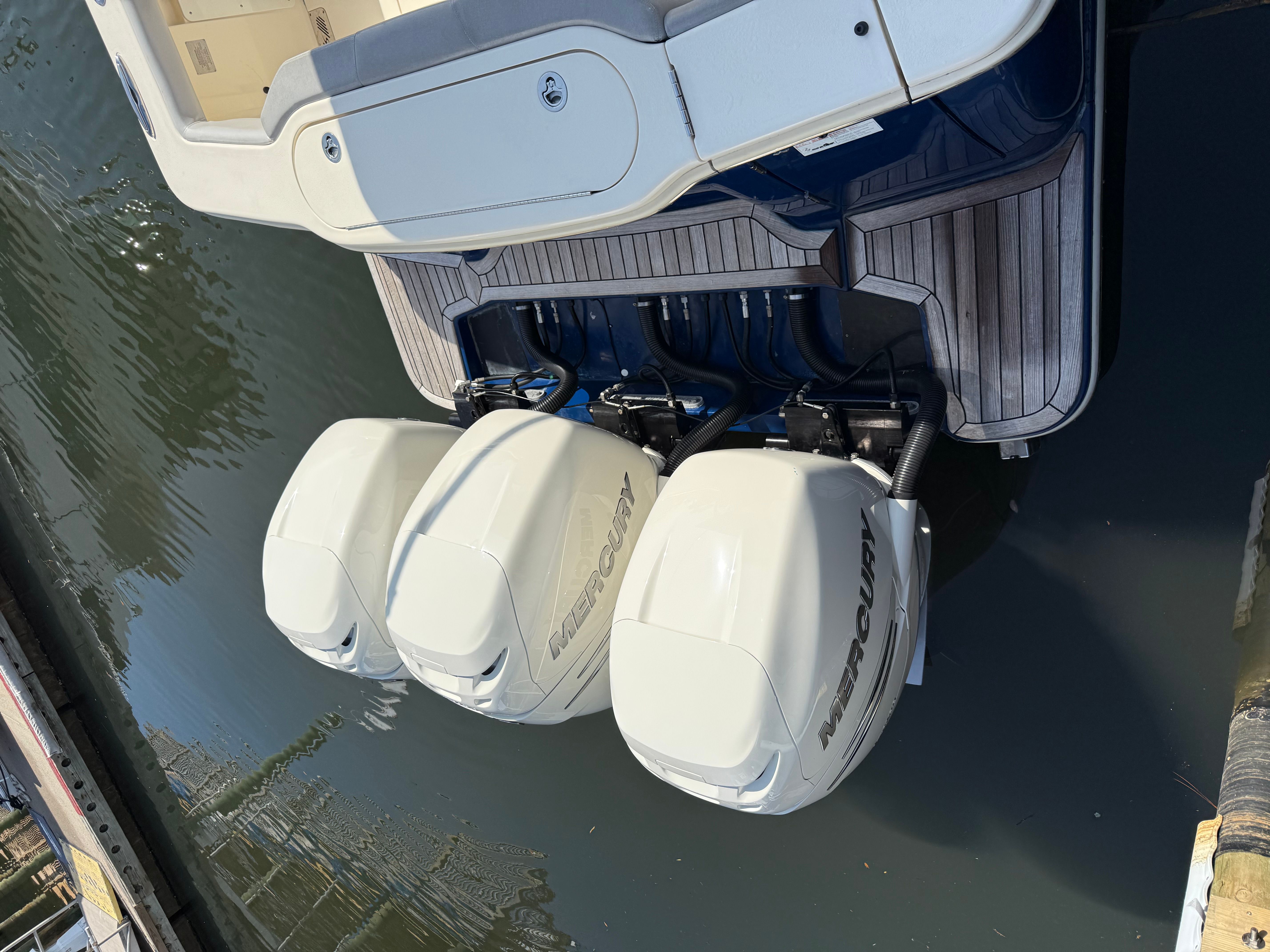 2019 Scout 355 LXF CC Image Thumbnail #9