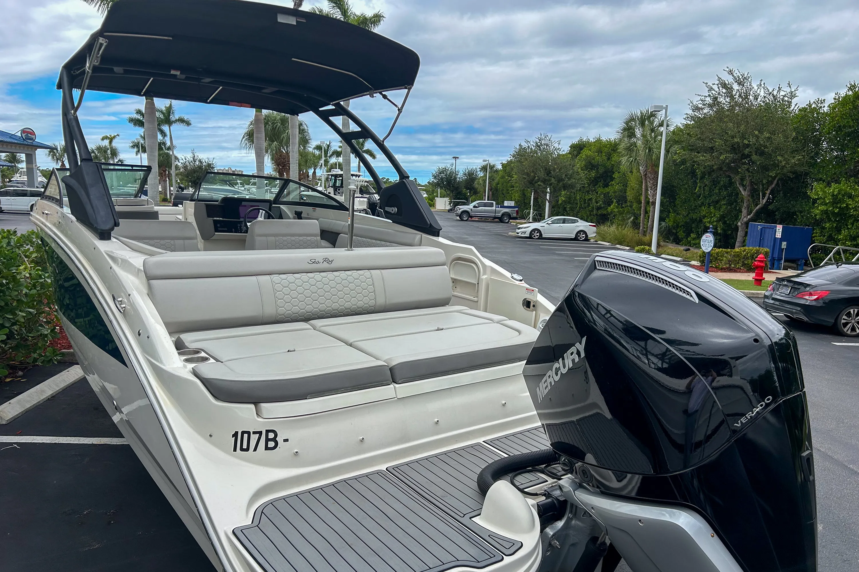 2021 Sea Ray 270 SDX OUTBOARD Image Thumbnail #20