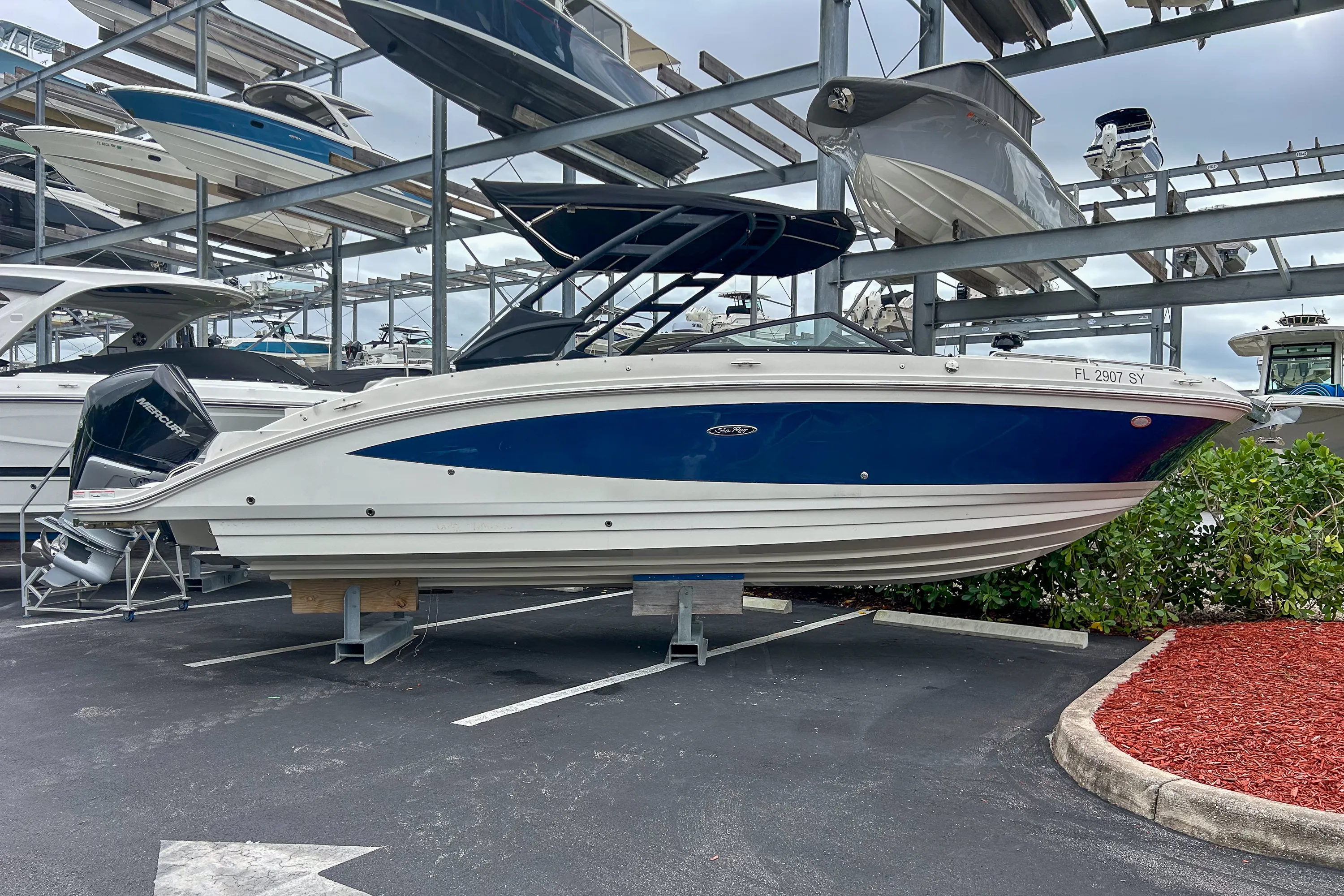 2021 Sea Ray 270 SDX OUTBOARD Image Thumbnail #21