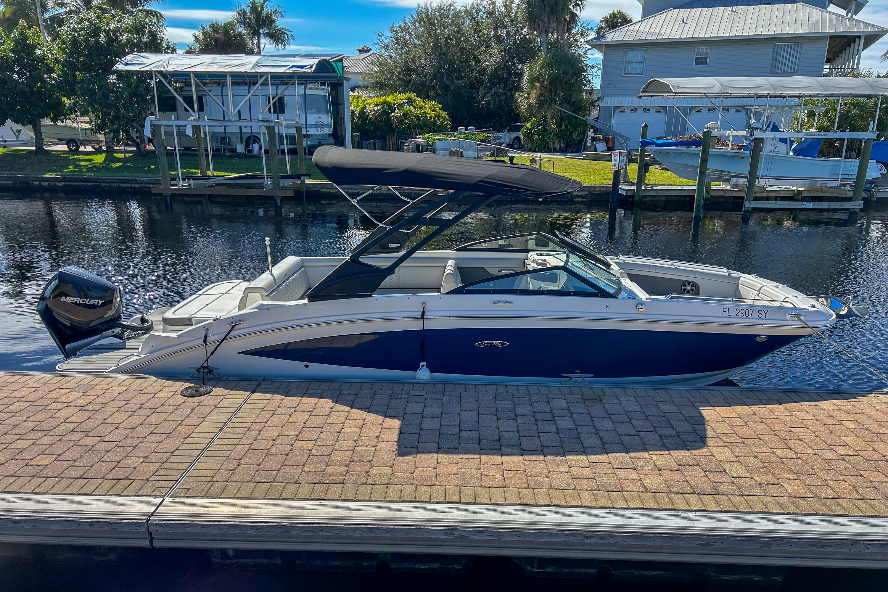 2021 Sea Ray 270 SDX OUTBOARD Image Thumbnail #0