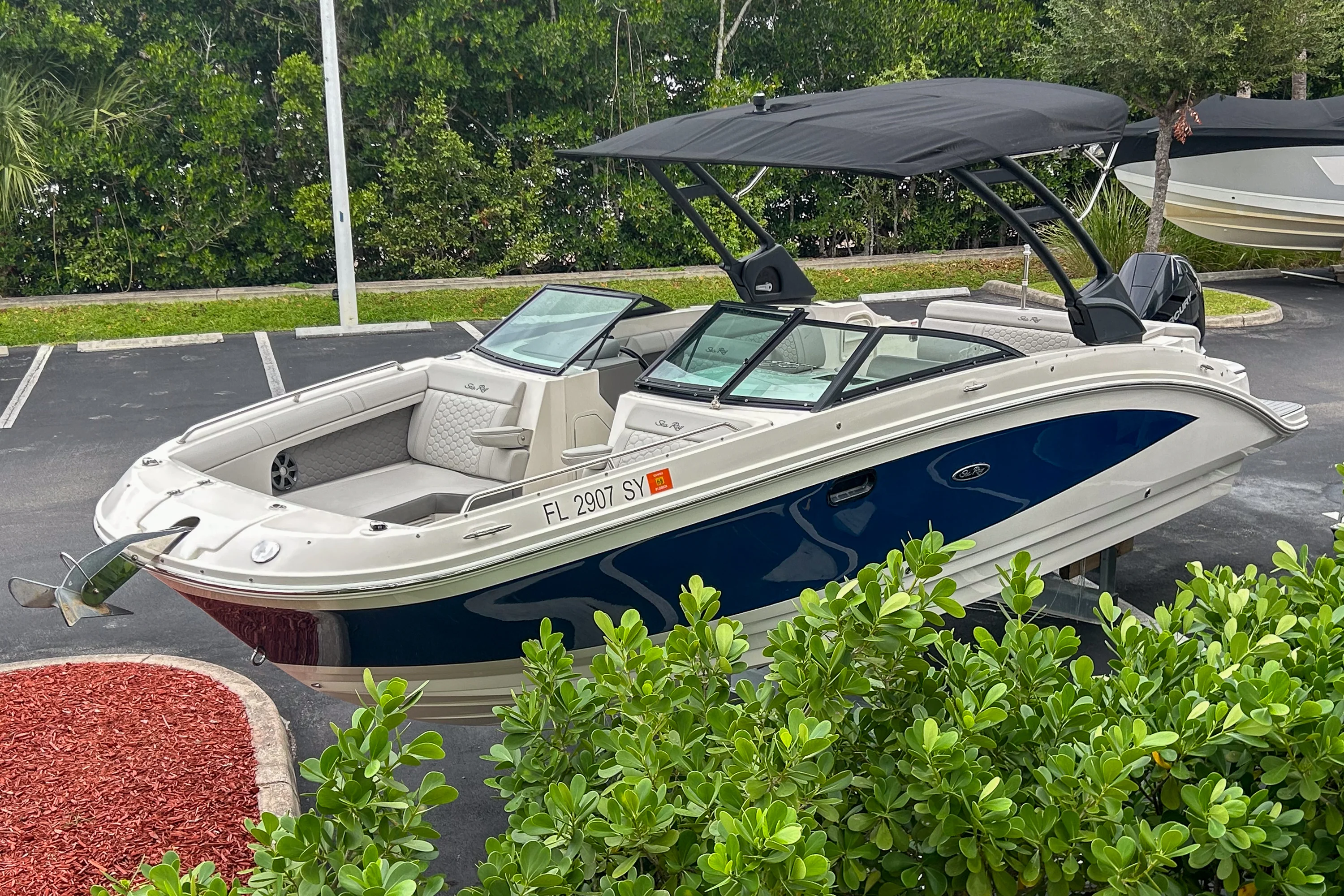 2021 Sea Ray 270 SDX OUTBOARD Image Thumbnail #22