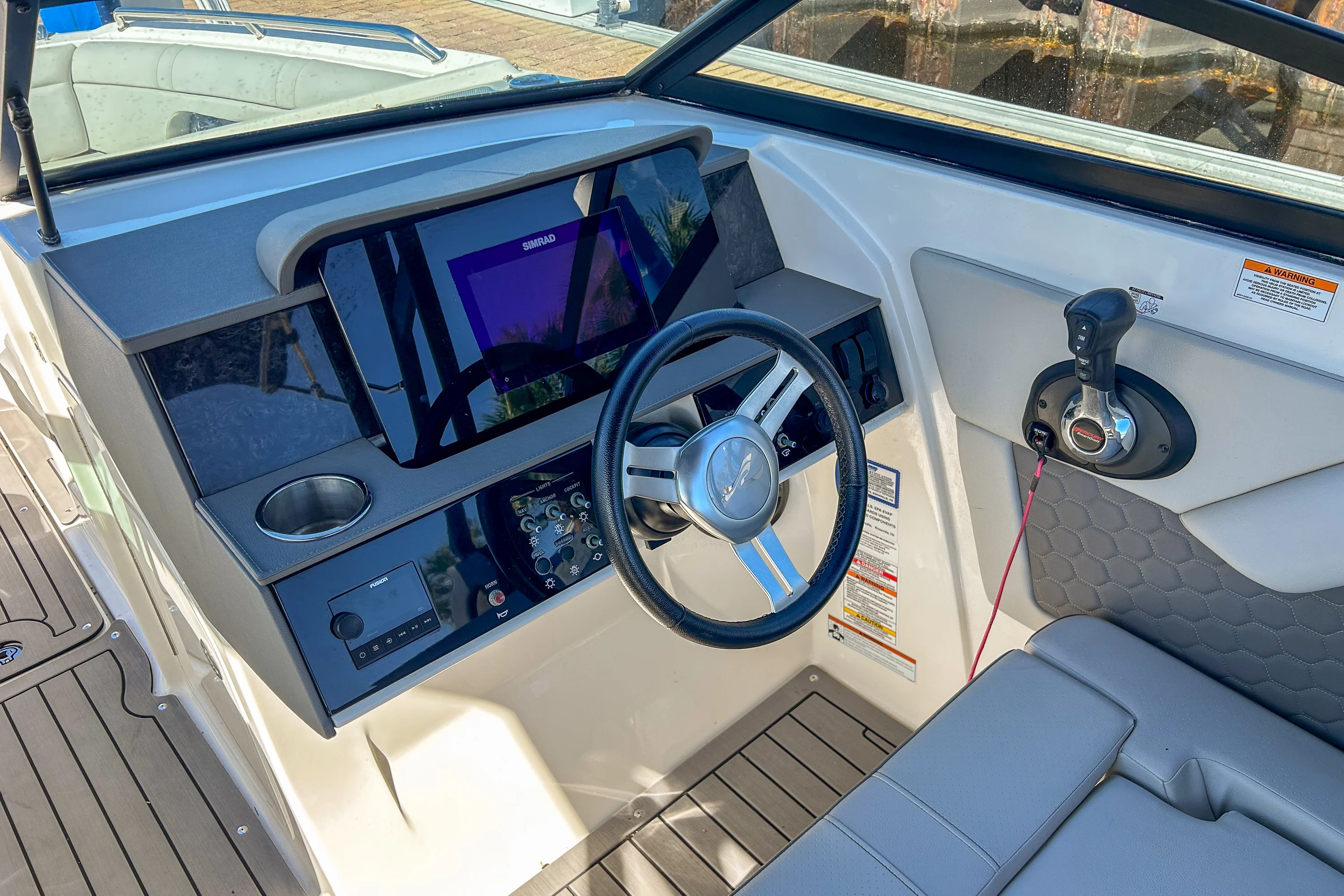 2021 Sea Ray 270 SDX OUTBOARD Image Thumbnail #7