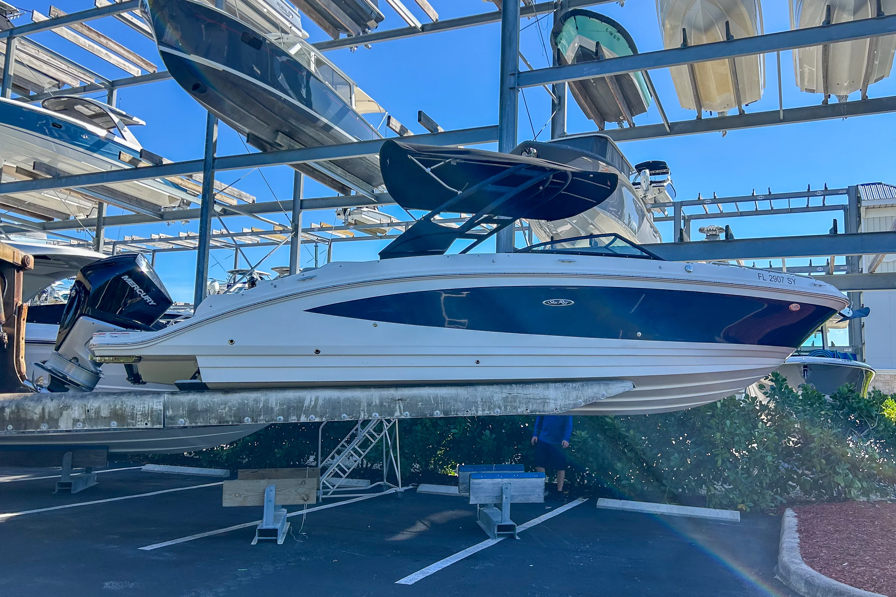 2021 Sea Ray 270 SDX OUTBOARD Image Thumbnail #23