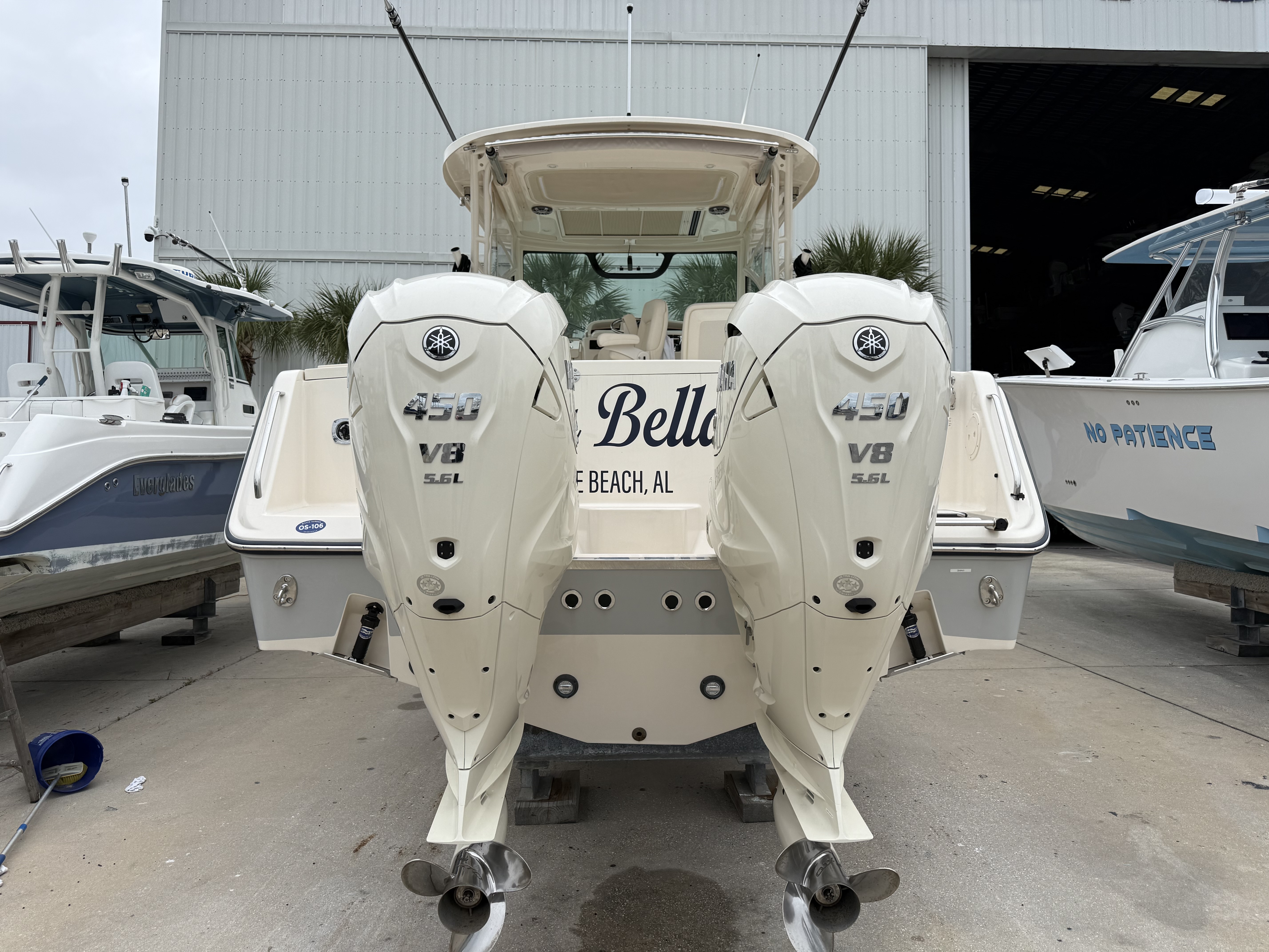 2025 Grady-White 330 EXPRESS Image Thumbnail #12