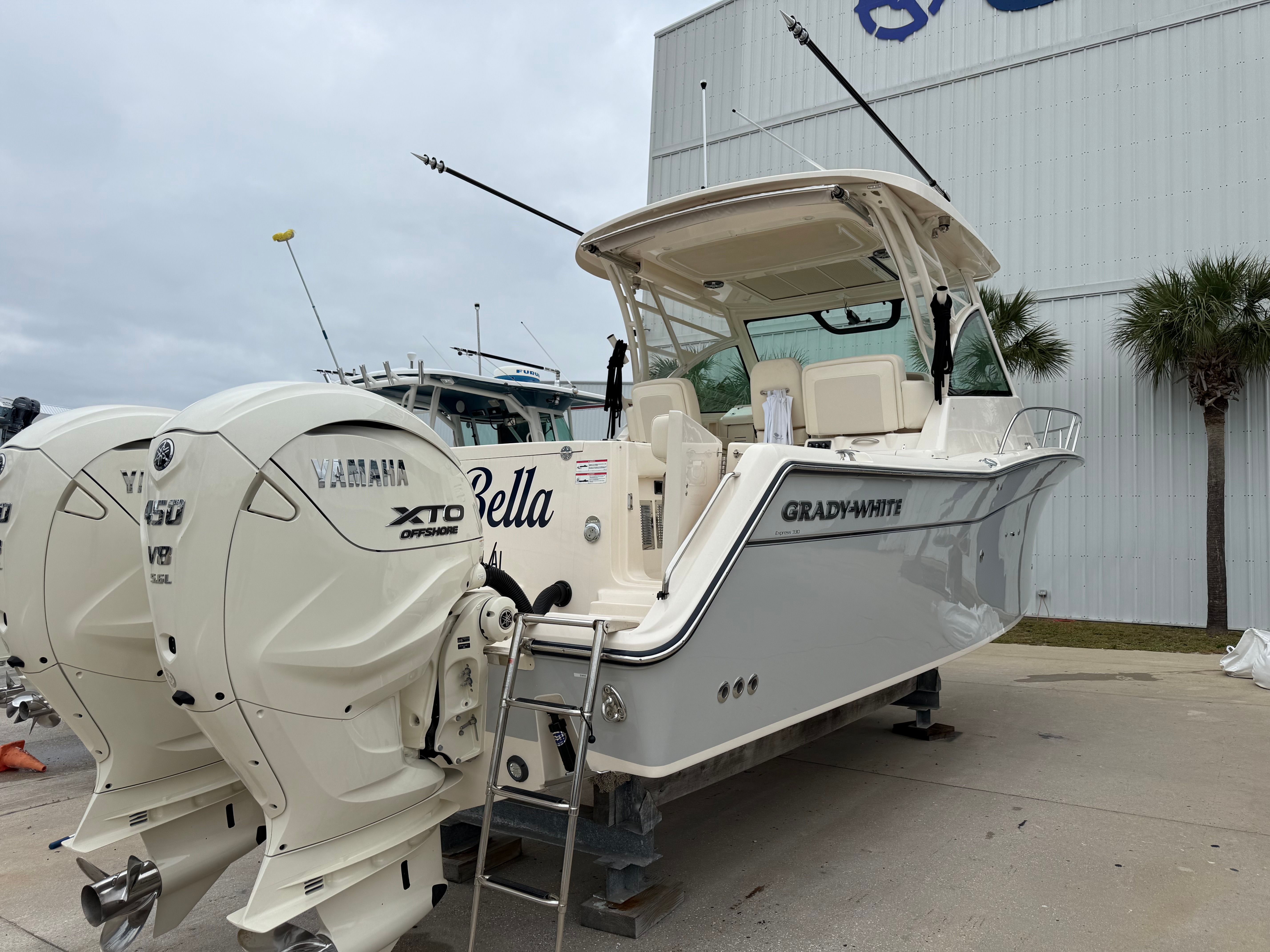 2025 Grady-White 330 EXPRESS Image Thumbnail #8