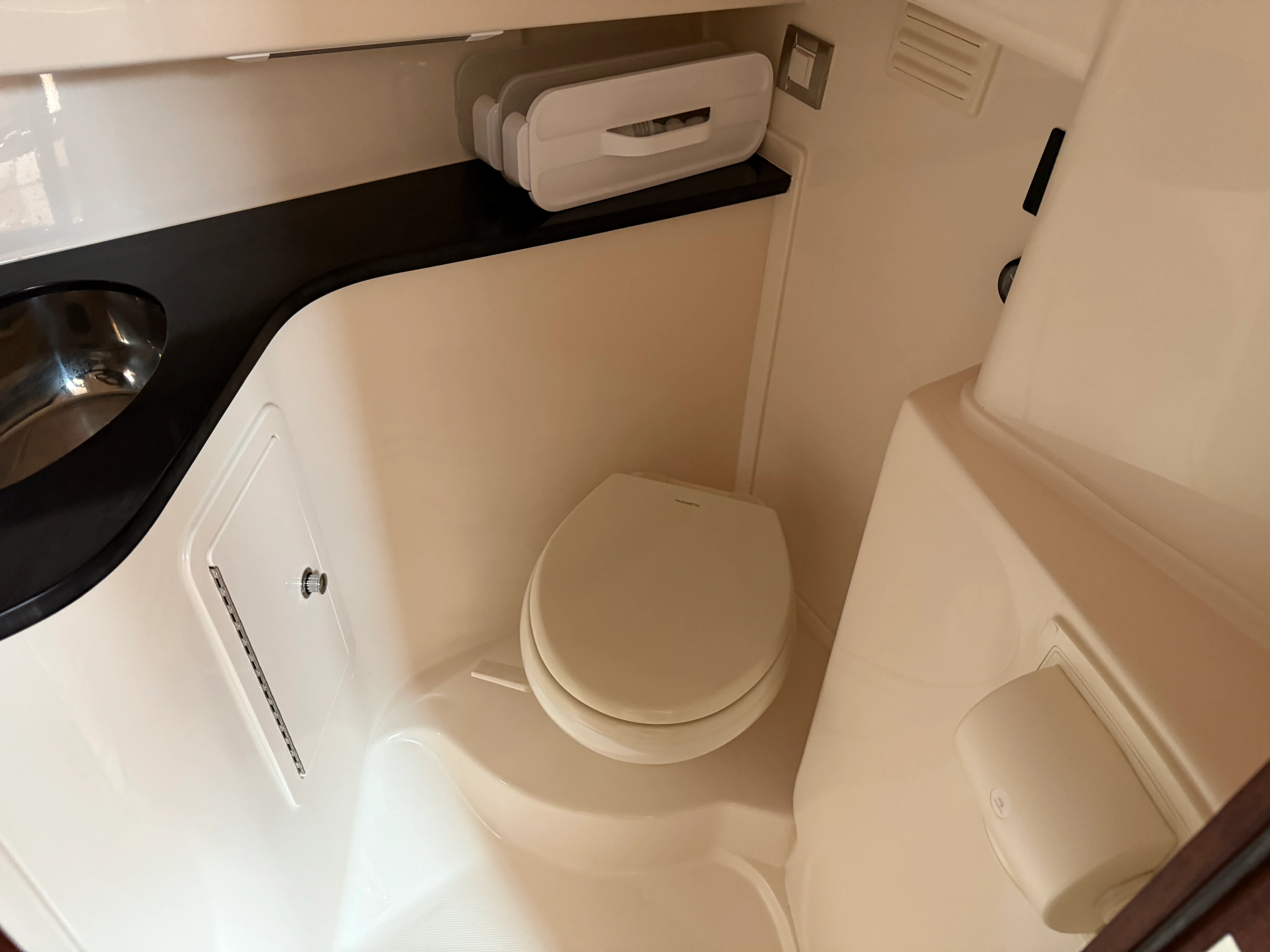 2025 Grady-White 330 EXPRESS Image Thumbnail #43